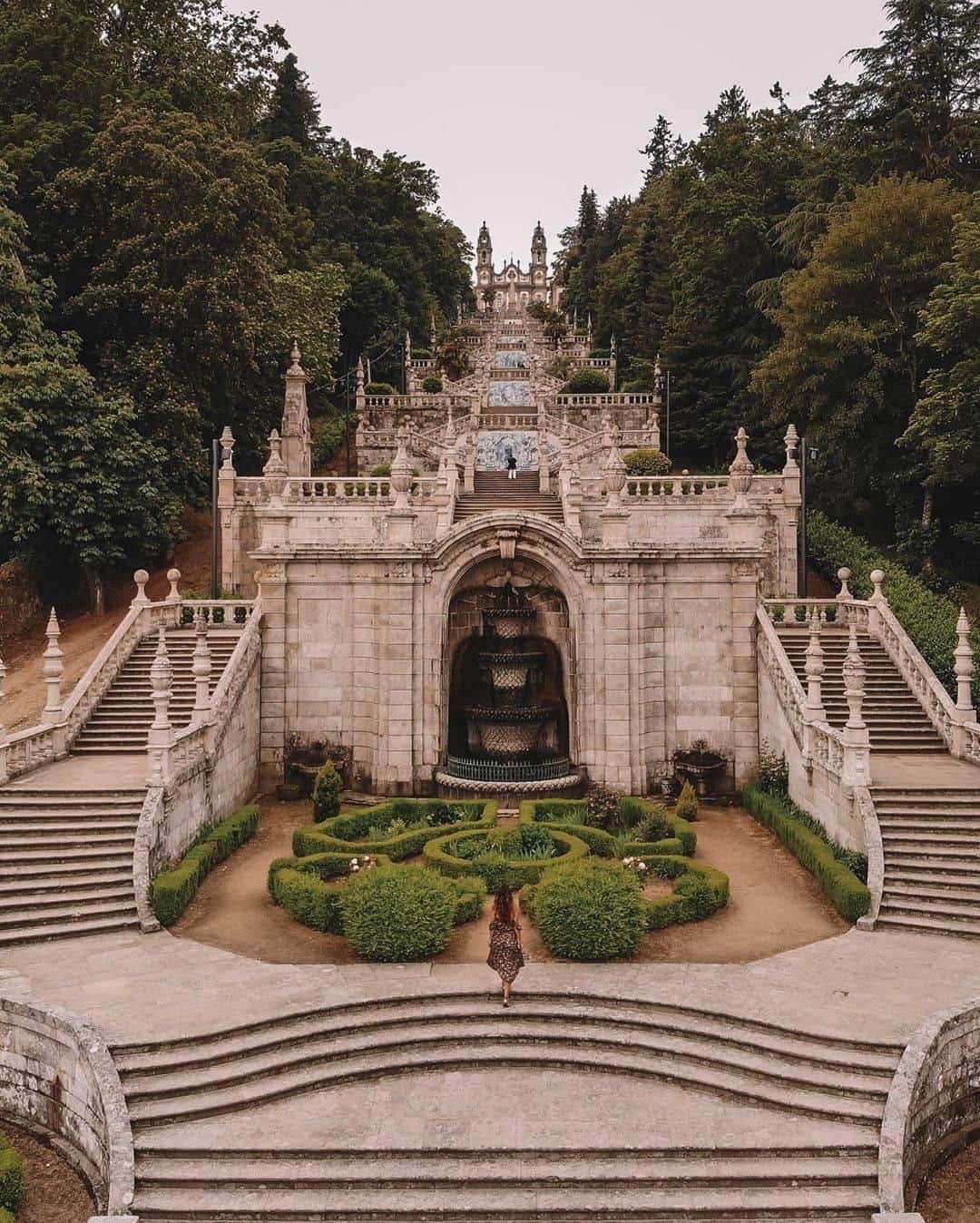 Discover Earthさんのインスタグラム写真 - (Discover EarthInstagram)「🇵🇹 #discoverportugal with @girlgoneabroad : "Portugal. It has culture, beaches, and fairytale castles. It’s affordable, and safe. There’s a digital nomad scene, fun nightlife, good food, and even better wine. . And thats why it was so easy to stay for 30 days after my little tour d’Italy, and even easier to stay for nearly 3 months the second time around. Choosing only 10 photos to highlight this country’s beauty was a difficult task. Which is your favorite? . Locations: . 1&2: Sintra 3&4: Porto 5&6: The Douro Valley 7&8: Praia da Ursa 9: Lisbon 10: Praia da Marinha"」6月17日 17時00分 - discoverearth