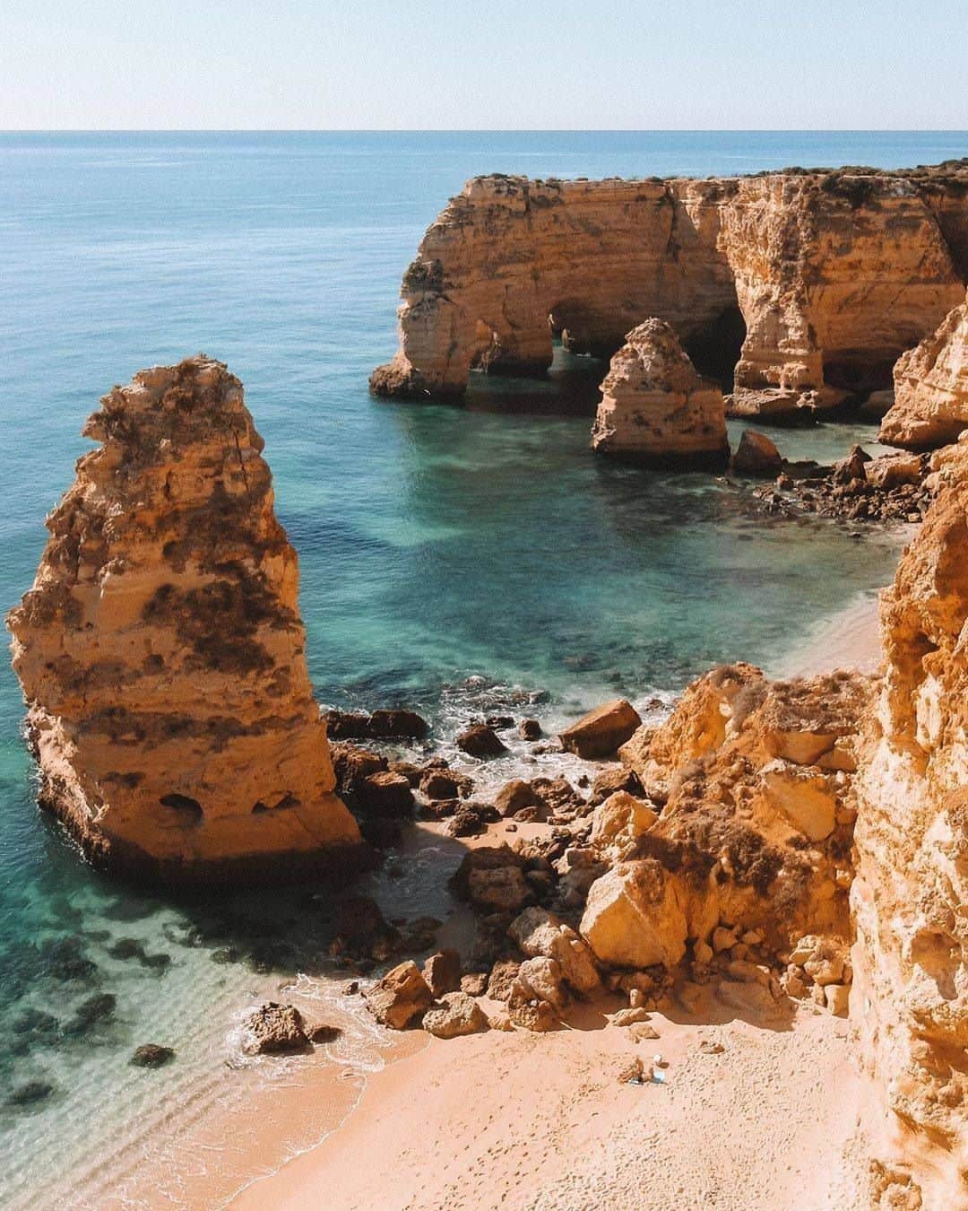 Discover Earthさんのインスタグラム写真 - (Discover EarthInstagram)「🇵🇹 #discoverportugal with @girlgoneabroad : "Portugal. It has culture, beaches, and fairytale castles. It’s affordable, and safe. There’s a digital nomad scene, fun nightlife, good food, and even better wine. . And thats why it was so easy to stay for 30 days after my little tour d’Italy, and even easier to stay for nearly 3 months the second time around. Choosing only 10 photos to highlight this country’s beauty was a difficult task. Which is your favorite? . Locations: . 1&2: Sintra 3&4: Porto 5&6: The Douro Valley 7&8: Praia da Ursa 9: Lisbon 10: Praia da Marinha"」6月17日 17時00分 - discoverearth