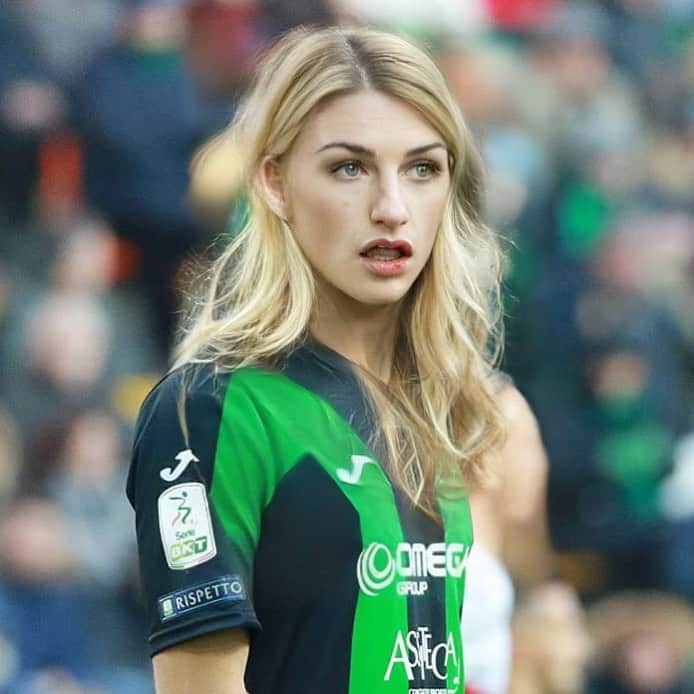 ミケーレ・カンポレーゼのインスタグラム：「Dopo mesi finalmente si ricomincia ! 😳 ⚽️#ramarri#PN#football」
