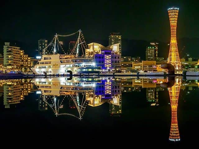 JALさんのインスタグラム写真 - (JALInstagram)「. Kobe Harborland beautifully reflected in the water. #NoPlanNoProblemJune  #神戸ハーバーランド の美しいリフレクションに魅了されます✨ . . Photo by @ys_photogallery Post your memories with #FlyJAL  #JapanAirlines #japan #kobe #kobeharborland」6月17日 17時30分 - japanairlines_jal