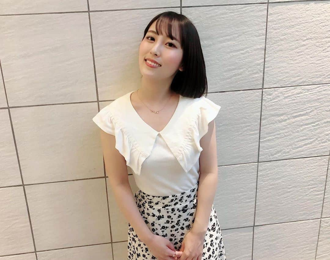 森田真理華さんのインスタグラム写真 - (森田真理華Instagram)「髪の毛切った時にかなたくん @swknt316 が撮ってくれた写真🎈 . もうかなたくん7年目🦎 カラーは基本お任せなんだけど いつも最高の色になる😭👏. . カットもいつもどタイプ！ . . #ショート#ショートボブ #切りっぱなしボブ  #表参道#マリス」6月17日 17時33分 - marika__morita