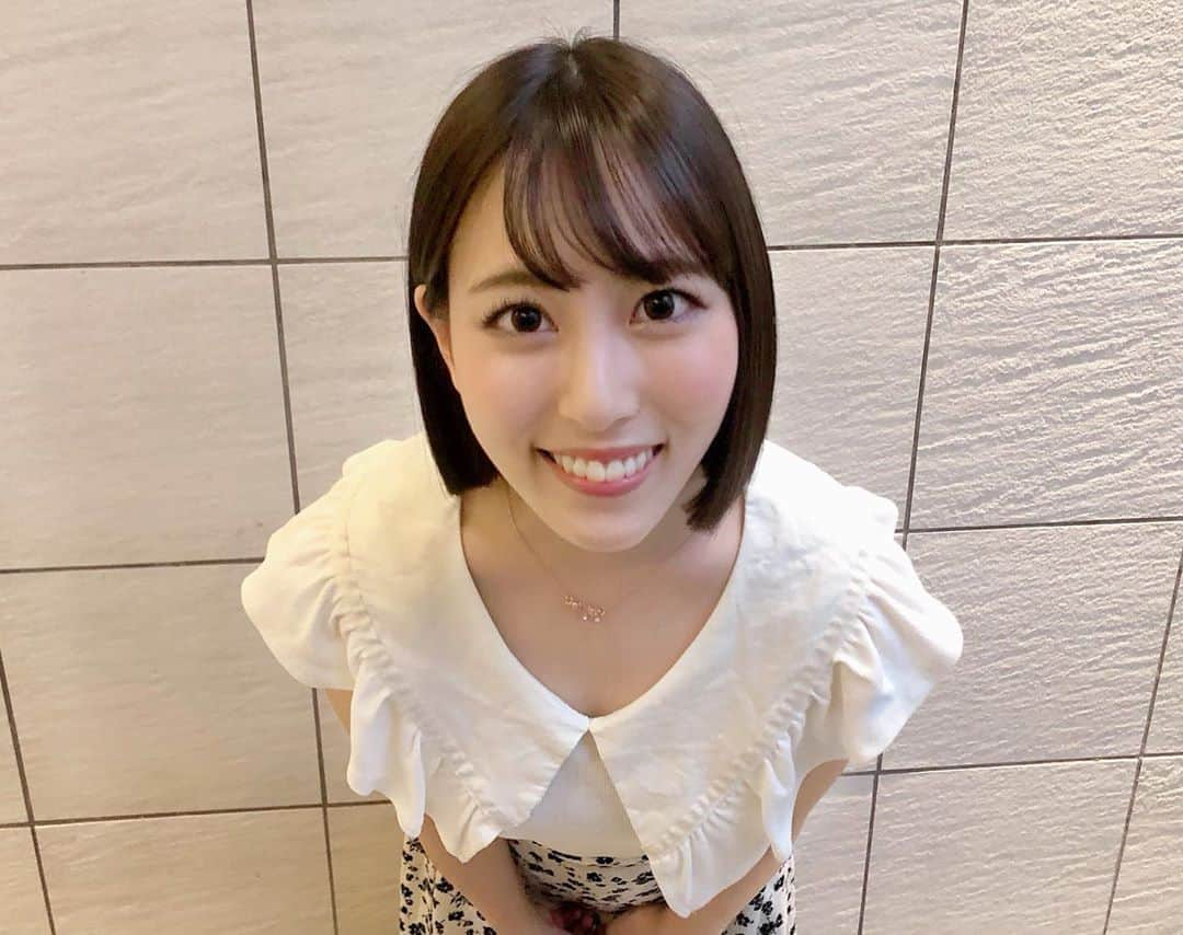 森田真理華さんのインスタグラム写真 - (森田真理華Instagram)「髪の毛切った時にかなたくん @swknt316 が撮ってくれた写真🎈 . もうかなたくん7年目🦎 カラーは基本お任せなんだけど いつも最高の色になる😭👏. . カットもいつもどタイプ！ . . #ショート#ショートボブ #切りっぱなしボブ  #表参道#マリス」6月17日 17時33分 - marika__morita