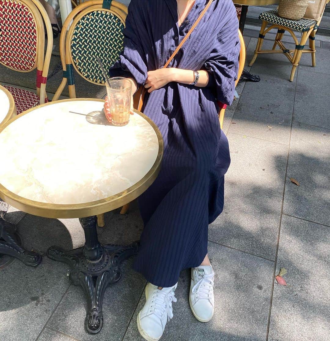美生のインスタグラム：「Day 2.﻿ ﻿ 今季1お気に入りの﻿ ADOREのシャツワンピ♡﻿ POPUPで絶対着たいって思ってた♡﻿ ﻿ いつもPOPUPに来てくださる﻿ 皆様とお話しさせていただき﻿ 気づけば夜に…🕊💕﻿ ﻿ お礼させていただく立場なのに﻿ 皆様から幸せをいただいてばかり。﻿ 感謝の気持ちでいっぱいです🙇‍♂️﻿ ﻿」