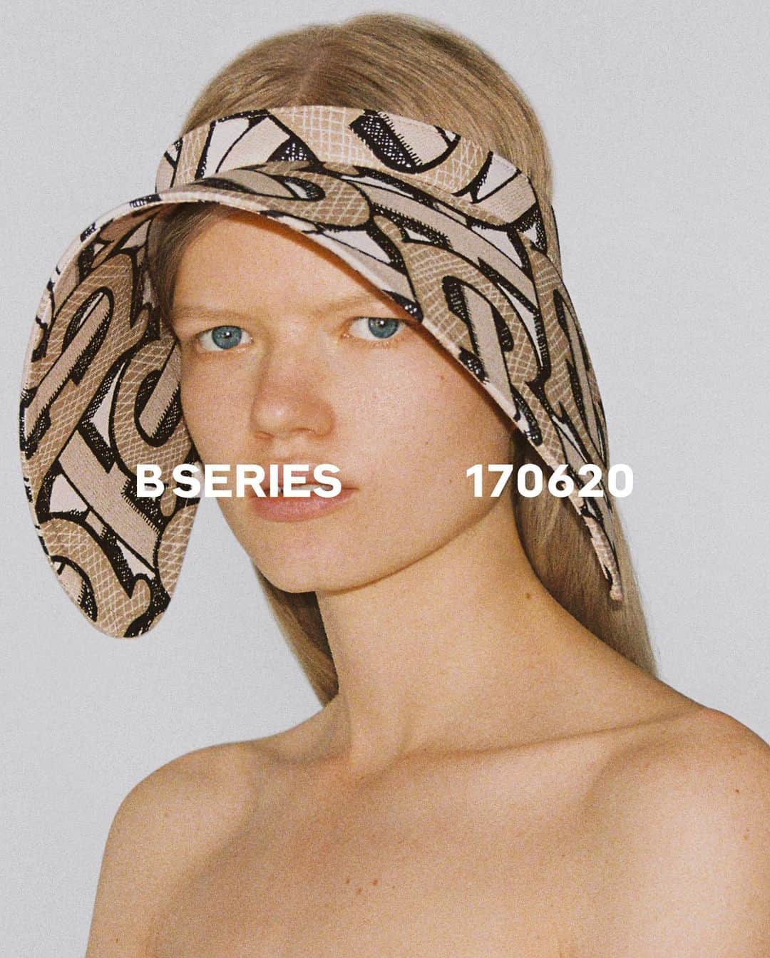 のインスタグラム：「#TheBSeries ‪17 June . A reworked Cotton Bonnet Visor with an exaggerated brim inspired by Victorian headwear - accented with a #TBSummerMonogram print. Shop from 12pm BST . #BurberryGeneration #ThomasBurberryMonogram」