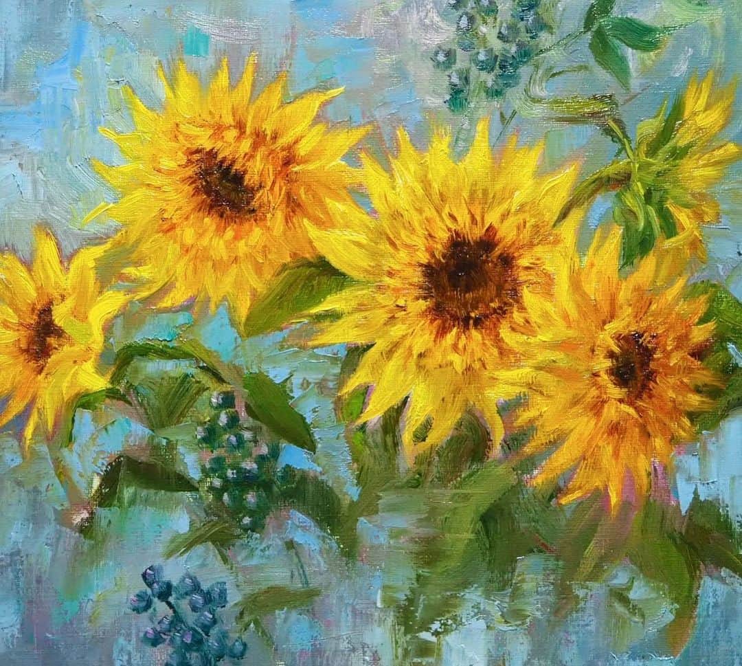 古賀陽子のインスタグラム：「“ゴッホの向日葵” という品種の向日葵です🌻  #sunflower  #ひまわり #ヒマワリ  #アート #アーティスト #アートワーク #画家 #美術館 #作品 #油絵 #絵画展 #静物画 #絵画のある暮らし #ギャラリー #個展 #神戸 #exhibition #exhibit #art #instaart #instaartist #artist #artwork #gallery #stilllife #painting #yokokoga #古賀陽子 #academic #academicart」