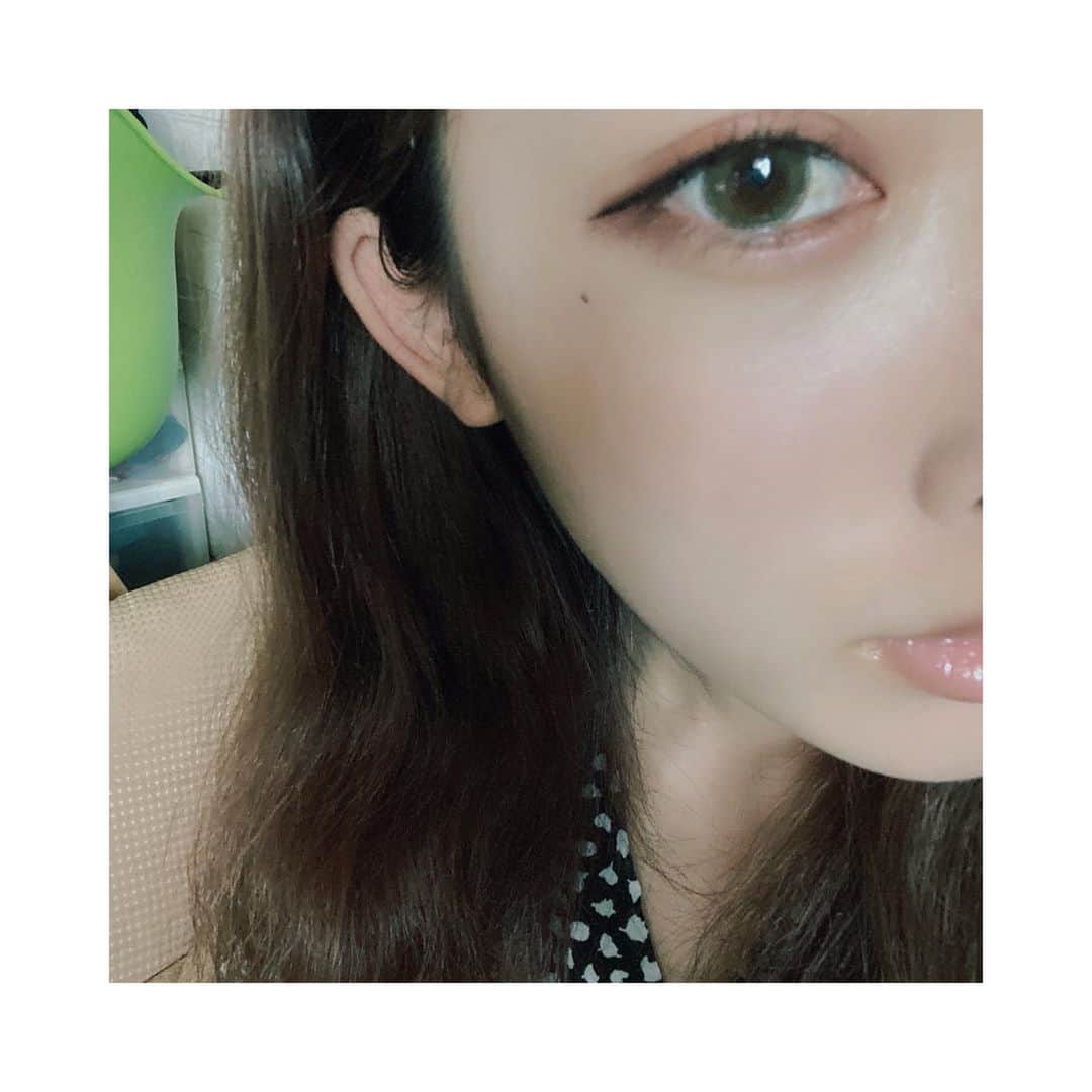 みなみのインスタグラム：「左の涙袋に ものもらい できて いい感じにぷっくりしてくれて なんかありがとね？」