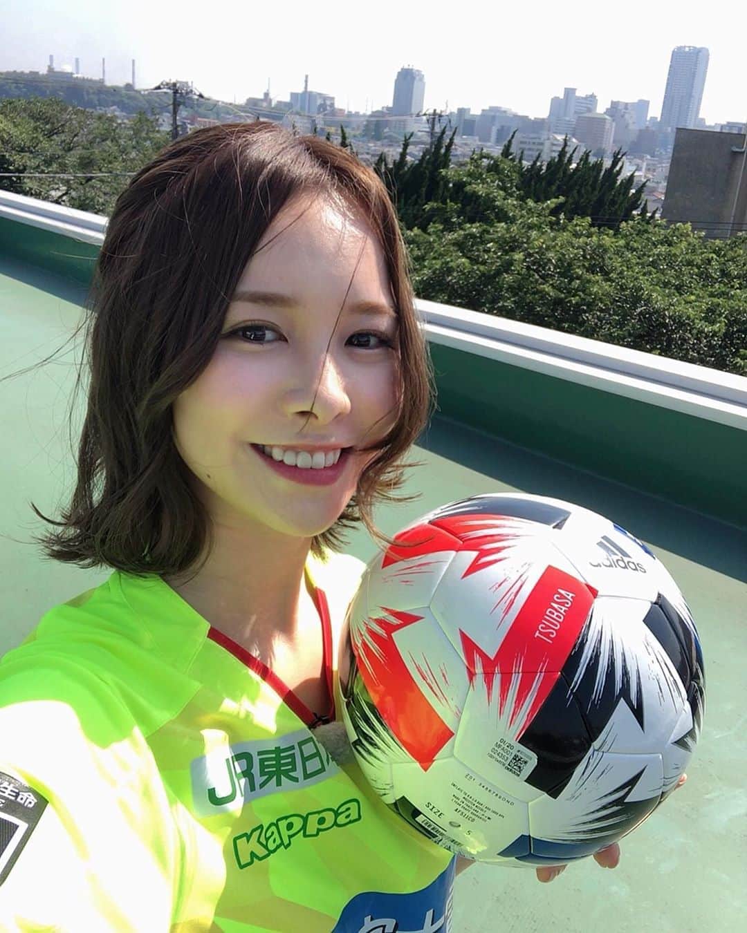 黒澤詩音のインスタグラム：「* いよいよ！待望のJリーグ再開が決定！﻿ ﻿ 昨日は、#チバテレ WIN BY ALL ！﻿ の収録をしてきましたよ😊﻿ ﻿ リモートで、期待のあの選手や…あのレジェンド選手のお一人にお話たっぷり伺いました⚽️﻿ ﻿ ﻿ 是非！お楽しみに😊⭐️﻿ ﻿ ﻿ ﻿ #ジェフ千葉 #ジェフユナイテッド市原千葉 #jefunited #soccer #jleague #Jリーグ #サッカー #ユニフォーム #ユニフォーム女子 #アナウンサー  #選手名鑑 #エルゴラッソ」