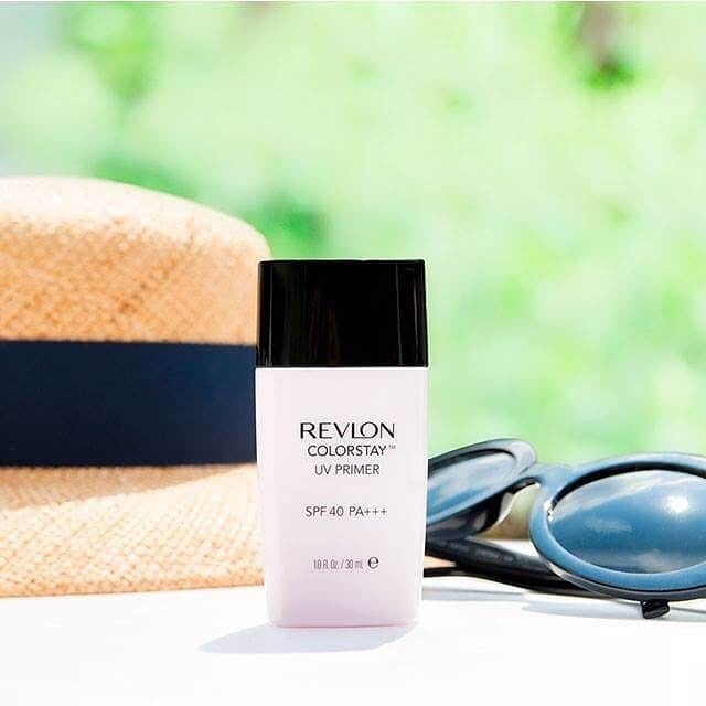 revlon japanさんのインスタグラム写真 - (revlon japanInstagram)「UVケアと化粧下地を1本で叶える☀﻿ ﻿ マスクのせいでついサボりがちなUVケアだけど、目の周りは強い紫外線を浴びている！﻿ この夏こそ見えている顔部分の日焼け対策をばっちりと。﻿ マスク焼けパンダ顔にご注意🐼﻿ “カラーステイ”シリーズだから、﻿ 汗や水に負けず、サラサラ美肌が１日つづく。﻿ ﻿ -------------﻿ レブロン カラーステイ UV プライマー﻿ 全1色﻿ 1,800円(税抜)﻿ -------------﻿ ﻿ #レブロン #レブロン下地 #テカリ防止下地 #プライマー﻿」6月17日 13時08分 - revlonjapan