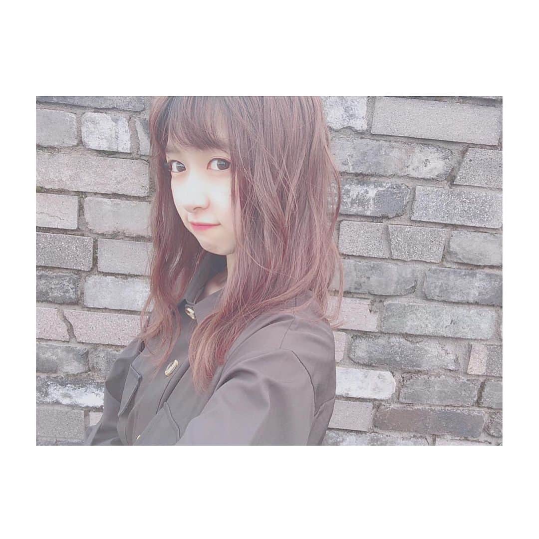 のインスタグラム：「💇🏻‍♀️ * 髪切ったにょん✌️✌️ フィルタで茶髪に見える😳 現在プリンちゃん🍮 前髪ぱっつんちゃんで 20には見えませんがよろしくね☺️💓」