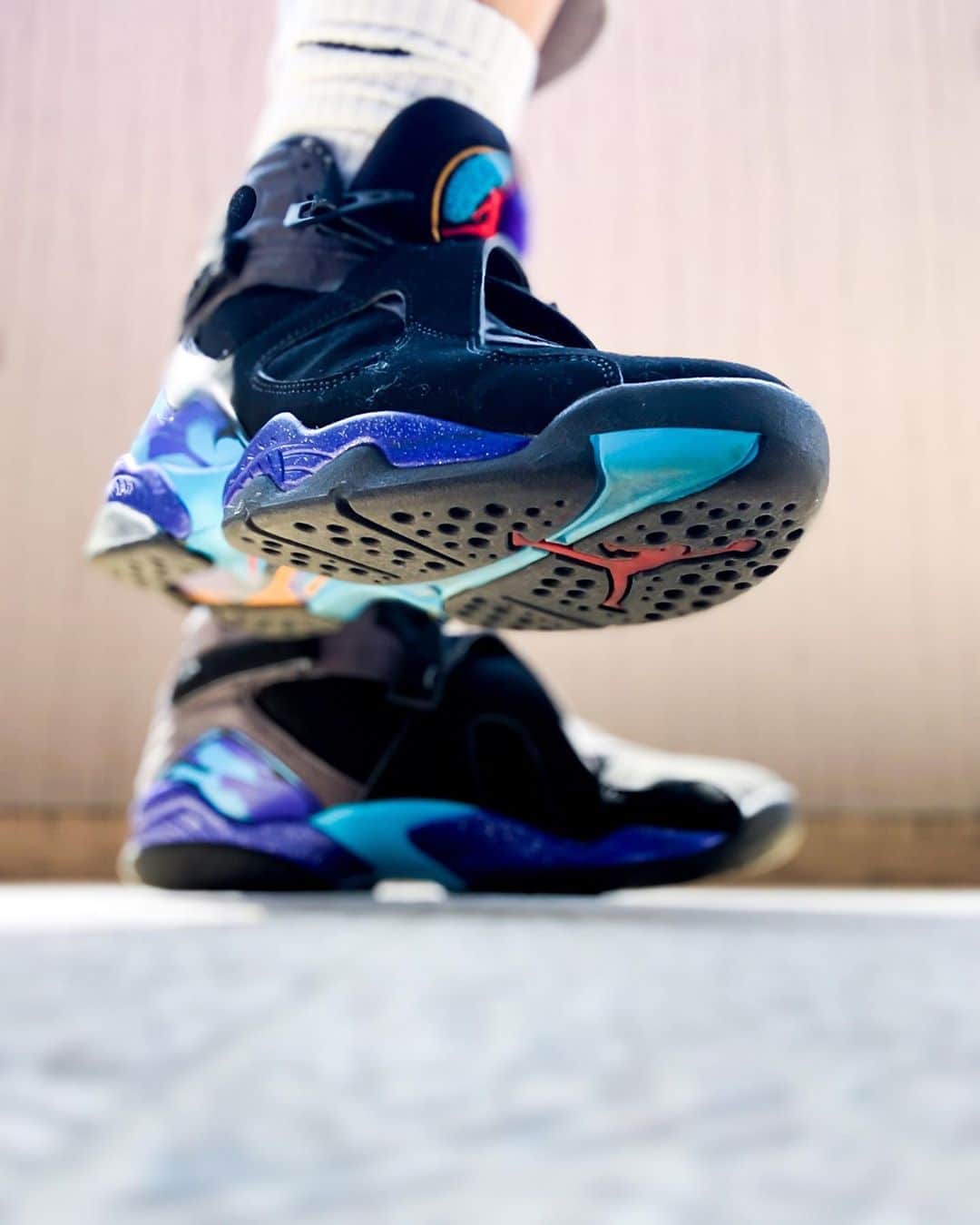 Show-heyのインスタグラム：「| これは名品🔥🔥🔥 Jordan 8 Retro Aqua ——————————— #mitasneakers #ms_ddc_20200620」
