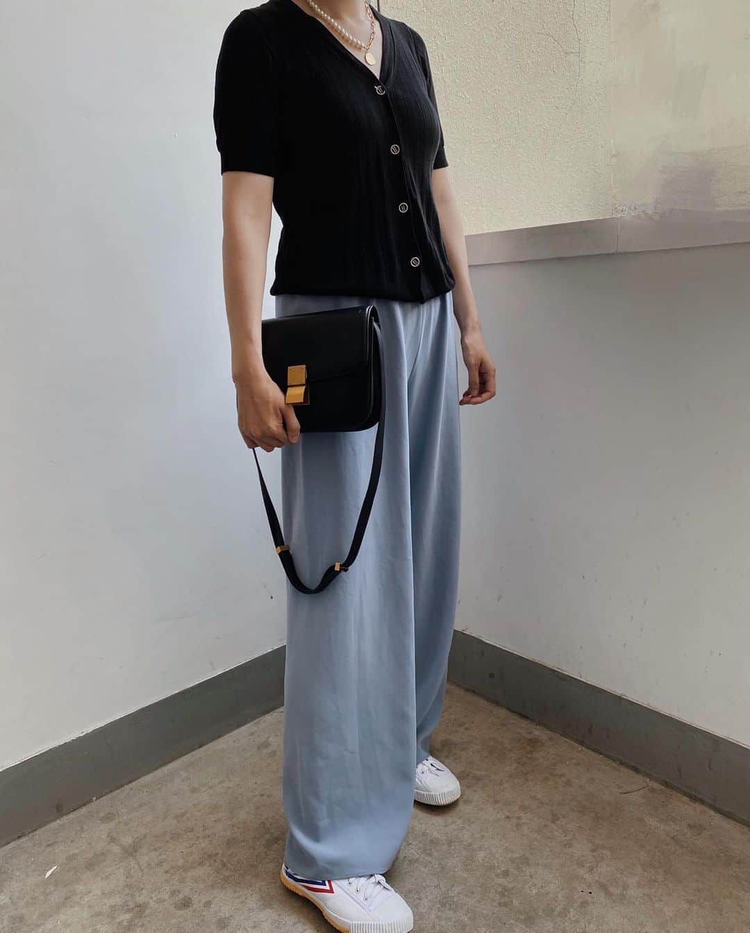 mixmatchisthekeyのインスタグラム：「this cardigan on high rotation」