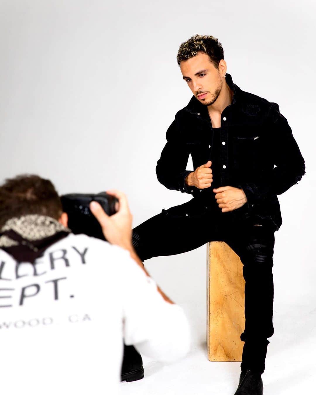 フェイスのインスタグラム：「the irony of this photoshoot is that the most meaningful moments were captured inbetween the shots when james, dusty & i got to have awesome conversations about being more kind & considerate to one another in general & that we felt very optimistic about how much good is gonna come out of everything that is happening in the world rn. this shoot was one of the best experiences ever. excited to share what we been working on! bts shot by @ayaphotographyla」