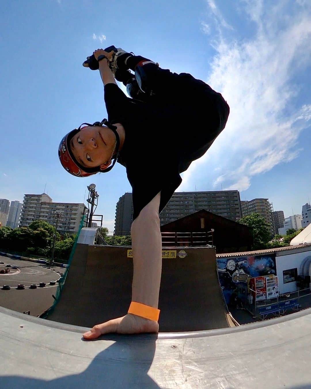 安床武士のインスタグラム：「Rocket invert😎 芯に乗れて気持ち良かったやつ！ Shot by #GoProMAX . @usdskates  @goodskates_inc  @canamonroad_japan  @lzbn_official  @papasu1048  #rollerblading #inlineskate #インラインスケート#ローラーブレード #usdskates #usdaeon #aeon72 #GoProJP #takeshiyasutoko #安床武士」