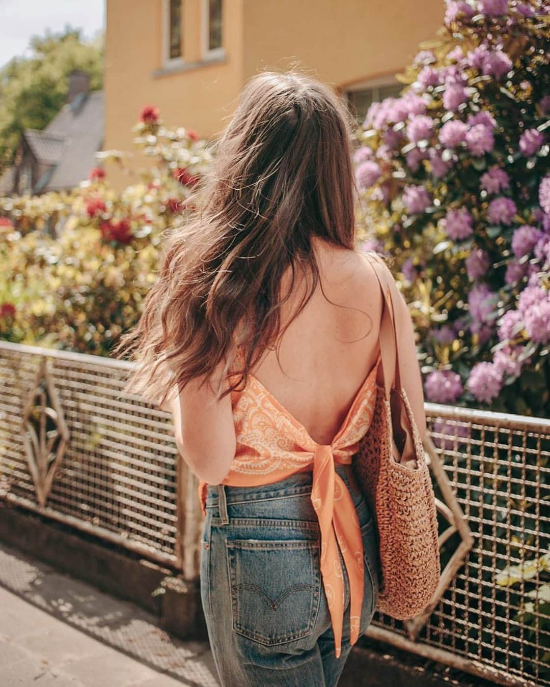 SHEINさんのインスタグラム写真 - (SHEINInstagram)「Look back at it 🧡 @annebethbels  Shop 'Tribal Print Bandana Cami Top' link in bio. ID: 1074777  #SHEIN #SHEINgals #SHEINstyle #SHEINss2020 #SHEINsummerfun #tribal」6月18日 2時35分 - sheinofficial