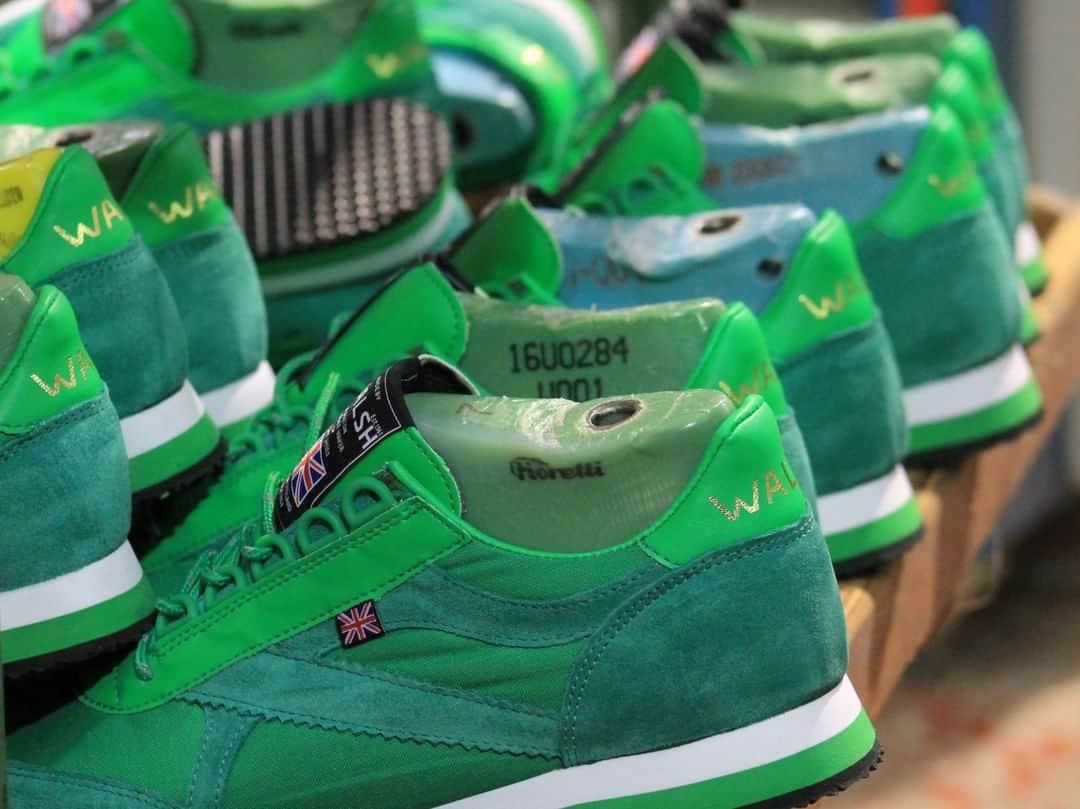 のインスタグラム：「The Voyager is back at Walsh 💚 . . . #normanwalshuk #normanwalsh #britishmanufacturing #madeinbritain #ukmfg #shoes #footwear #sneakers #mens #mensstyle #mensfashion #sports #sport #athleisure #british #ootd」