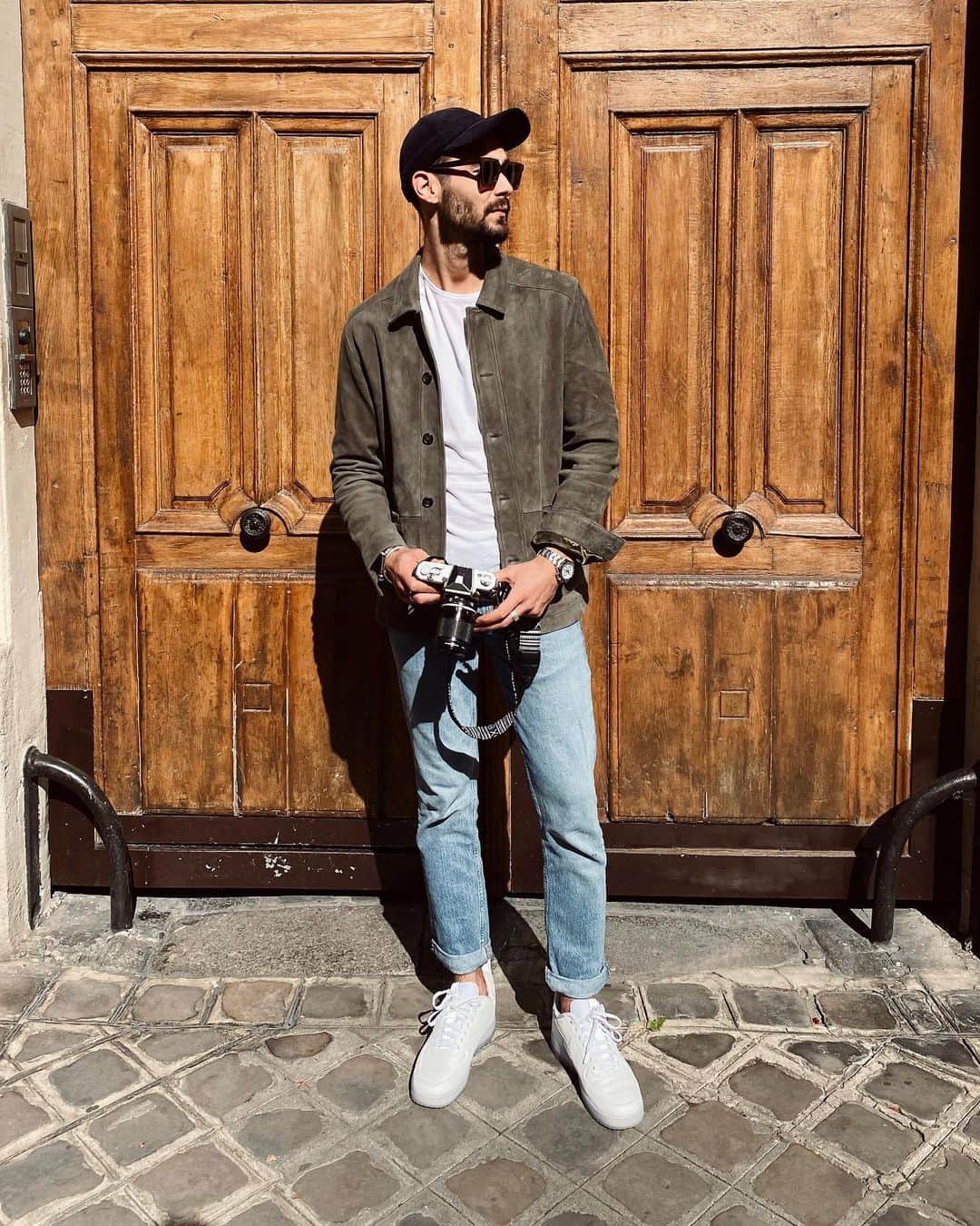 NICOLAS SIMOESのインスタグラム：「Comfy wednesday ☀️✨」