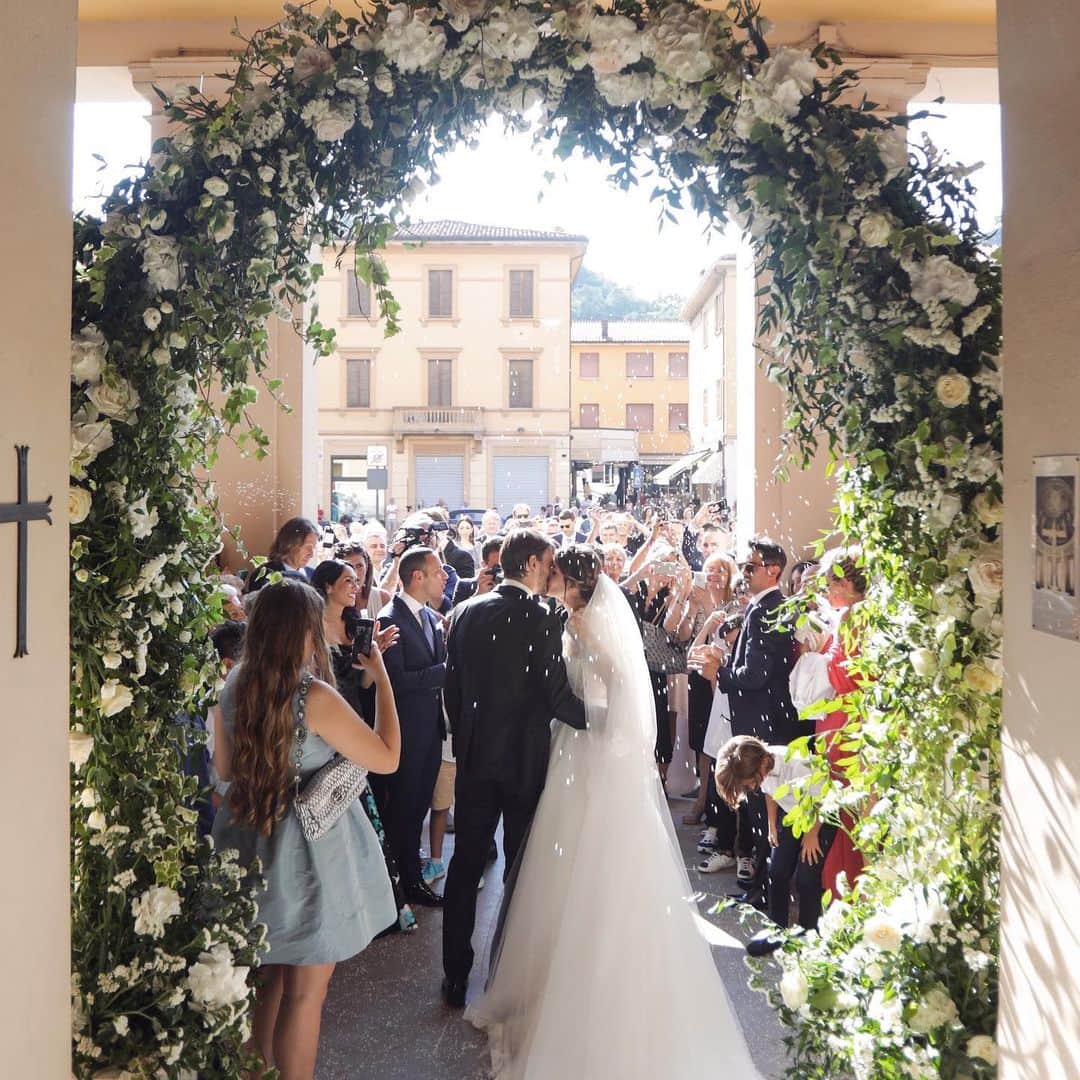 のインスタグラム：「3 anni fa 👰🤵」