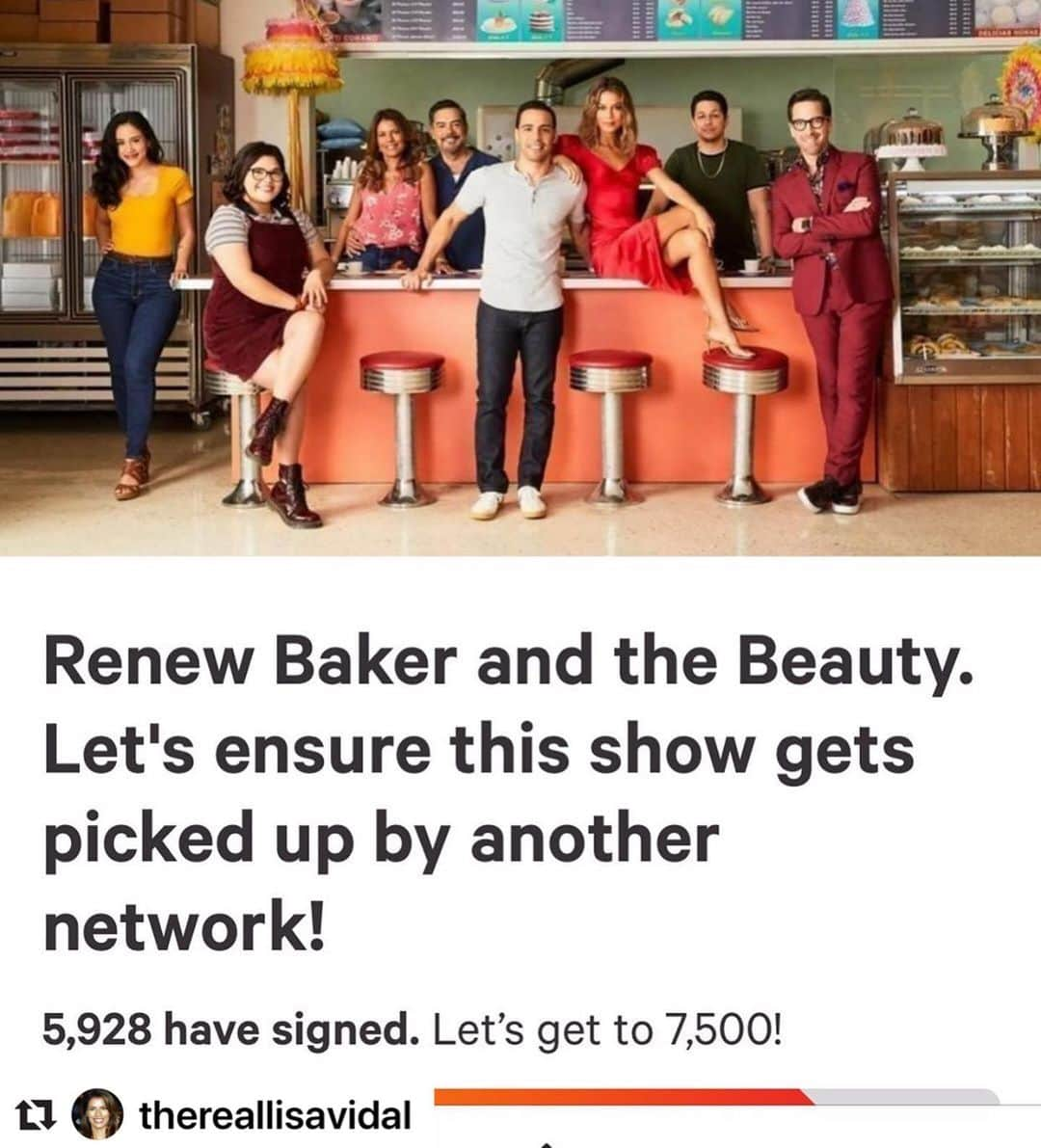 コンスタンス・マリーさんのインスタグラム写真 - (コンスタンス・マリーInstagram)「#WCW @thereallisavidal  We NEED to get #TheBakerAndTheBeauty a new home!! It’s a show with SO MUCH HEART! And we need #Latinx programming!!! Especially NOW!! Please repost and sign the petition! Link in my bio! 💪🏽🇺🇸 #Repost @thereallisavidal with @make_repost ・・・ Please sign the petition if you love #TheBakerandtheBeauty LINK IN BIO 🙏🏽💋🙏🏽💋」6月18日 3時29分 - goconstance