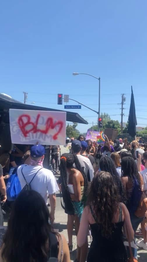 キャロル・アン・ワッツのインスタグラム：「Powerful spoken word, well received 🙌🏼 @blossomcbrown & @theconversationtruck  #BlackTransLivesMatter  #OneLove」