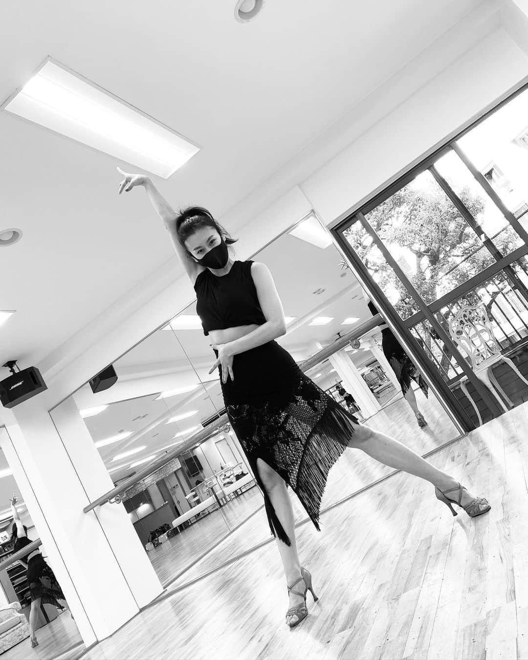 浅田舞さんのインスタグラム写真 - (浅田舞Instagram)「💃📸﻿ ﻿ 社交ダンスが﻿ 大好きで大好きでたまらない﻿ ﻿ やればやるほどに﻿ 大好きで大好きでたまらない﻿ ﻿ ﻿ #社交ダンス﻿ #ラテンダンス﻿ ﻿」6月17日 20時02分 - asadamai717