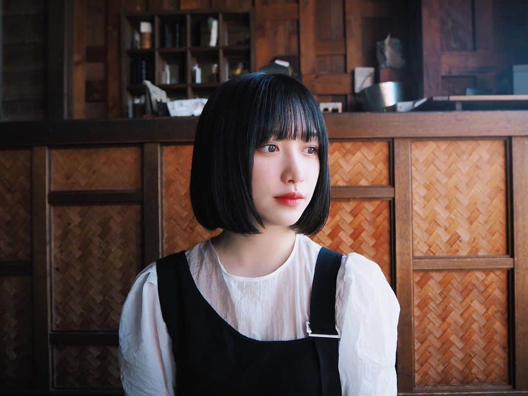 吉田凜音のインスタグラム：「外でご飯を食べた！！あ！そして伸ばしてた髪切った！」