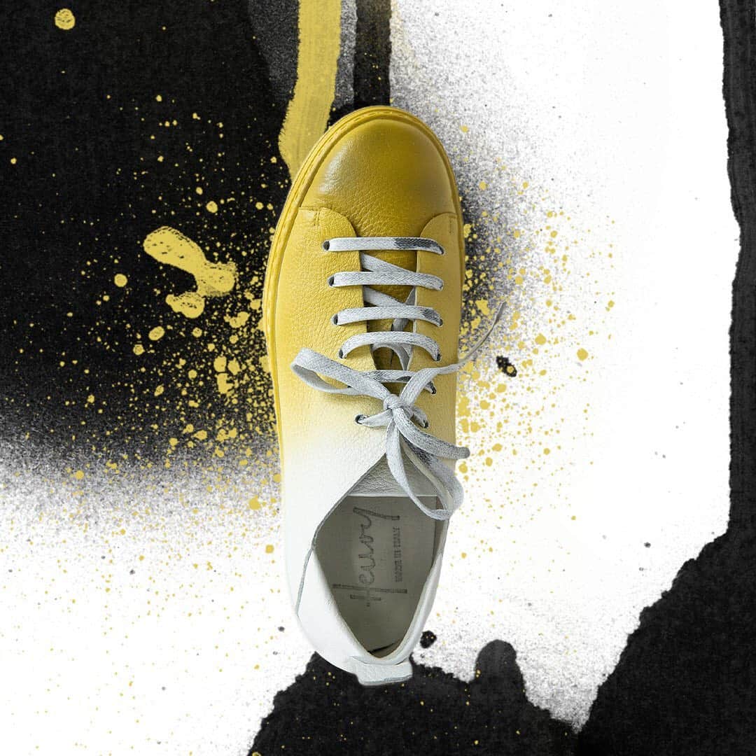 エンリーベグリンのインスタグラム：「Vibrant Curry colorway for the new #HenryBeguelin Speayed Sneakers collection. Coming out this weekend! 💛🌻 #Comingsoon #Onlineonly #HBSS20」