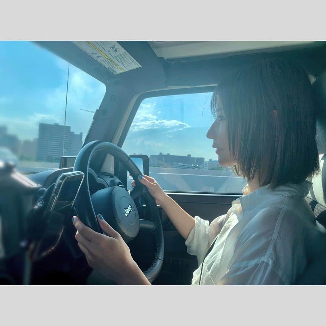 山内あいなさんのインスタグラム写真 - (山内あいなInstagram)「念願のJeepちゃん🤍🖤﻿ ジープラングラーの﻿ アンリミテッドスポーツです🚗🤍﻿ みんな色々予想してくれて嬉しいな😂😂﻿ ﻿ ひなっちさん @hinatch_official に﻿ たくさん相談に乗ってもらい、﻿ 紹介して頂いたスクランチさん﻿  @scrunch.inc で大切にメンテナンス﻿ してもらいます✨✨﻿ ﻿ ジープちゃん末長くよろしくねっ☺️﻿ 車好きな人仲良くしてください🚗💭﻿ ﻿ #jeep﻿ #jeepwrangler ﻿ #jeepのある生活 ﻿ #jeepgirl﻿ #jeeplife﻿ #ジープ﻿ #ジープラングラー﻿ 念願の #ジープ女子﻿ #嬉しくて﻿ #ハッシュタグ多め」6月17日 21時18分 - ainayamauchi3131