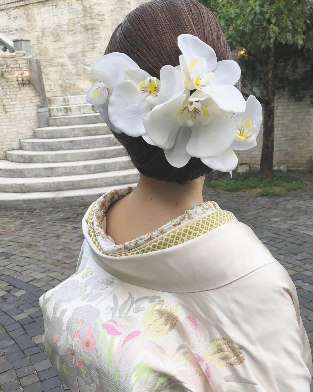 河野麻里さんのインスタグラム写真 - (河野麻里Instagram)「・ ・ 今日の花嫁さまは 美容師さん  それも嬉しかったな  和装は ツルっとまとめました ・ ・ #マリhair #浜松市」6月17日 21時52分 - brillantmari