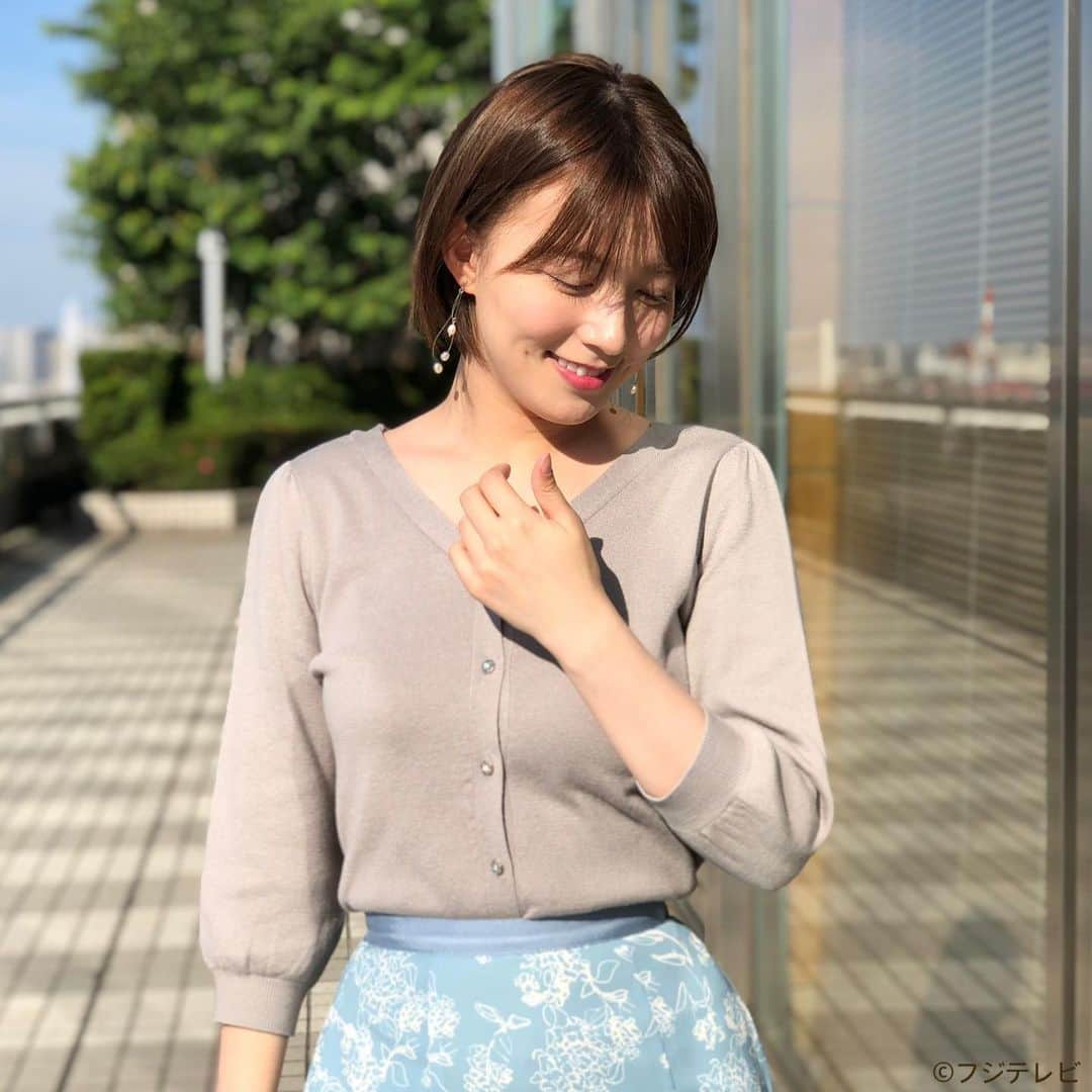 フジテレビ「めざましテレビ」さんのインスタグラム写真 - (フジテレビ「めざましテレビ」Instagram)「6月17日（水） ・ ファッション雑誌CanCamとコラボした お天気コーナー「きょう何着て行く？」 阿部華也子ちゃんの毎日のコーデを紹介♪ ・ 【きょうのコーデ】 ニット→#MISCHMASCH 6300円 スカート→#LAGUNAMOON 1万5000円 靴→#セヴントゥエルヴサーティ 1万9000円 ピアス→#Lycka 1600円 ・ 【コーデのポイント】 アジサイ柄スカートで季節感を意識🌿 裾の部分が広がるマーメイドシルエットで大人っぽさもアップします🐬 グレーニットを合わせて上下を寒色系でまとめれば 今の季節にぴったりな爽やかなコーデの完成です✨ ・ #めざましテレビ #きょう何着て行く？ #阿部華也子 #今日のコーデ#コーデ #CanCam #今日のファッション#ootd #きょう何着て行く？は月〜金朝6時22分ごろ放送！」6月17日 21時57分 - mezamashi.tv