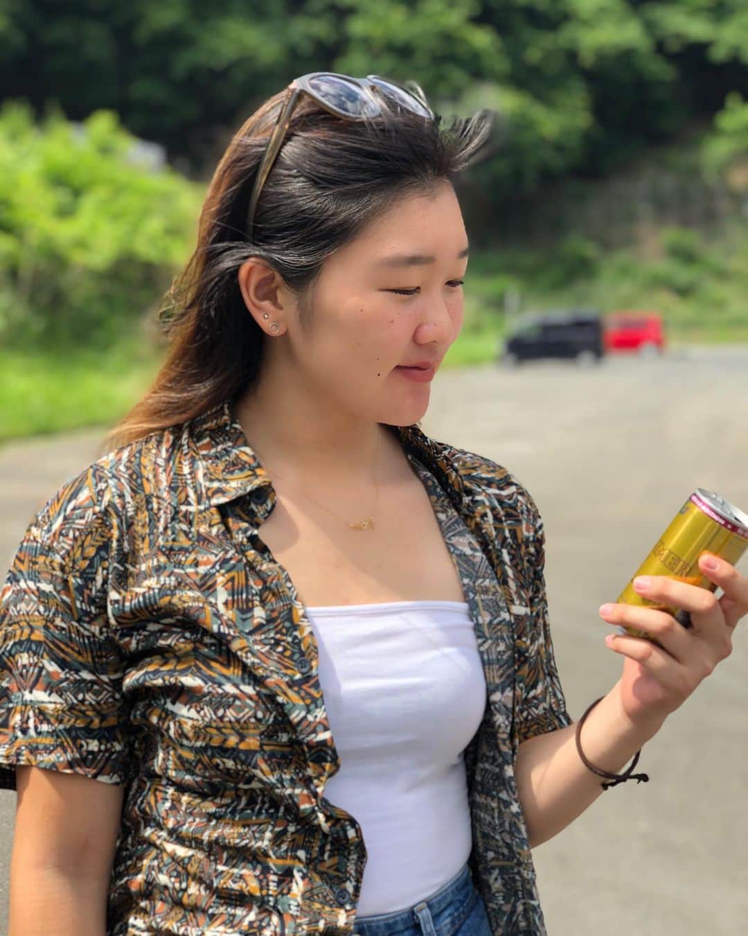 畠山紗英のインスタグラム：「新発売のレッドブルサマーエディション🌞✨ 夏らしくスッキリした味で美味しい❤️ #redbull #レッドブル #黄金のレッドブル」