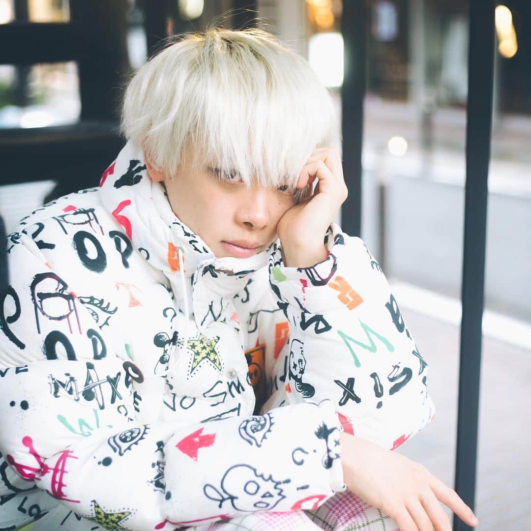 FashionDreamer Dさんのインスタグラム写真 - (FashionDreamer DInstagram)「Σ(ﾟдﾟ；) 5 #Anime #toarumajutsunoindex  #accelerator □ white hair □ shonen □ Dark hero ✧」6月17日 22時05分 - d_japanese