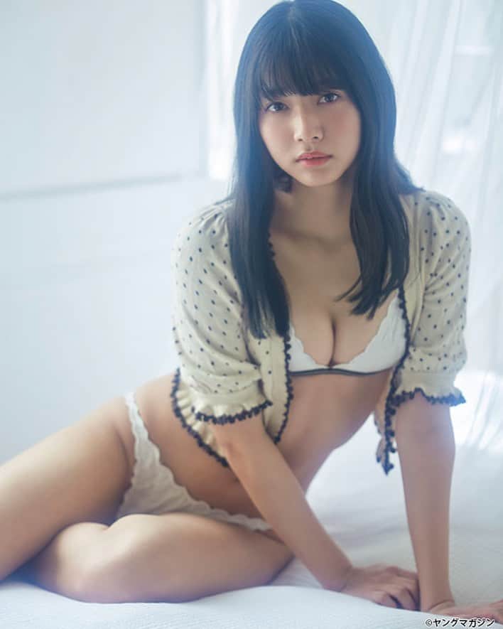 山口はのんのインスタグラム：「ヤングマガジンもうみていただけましたか☺️ #ヤングマガジン #グラビア」