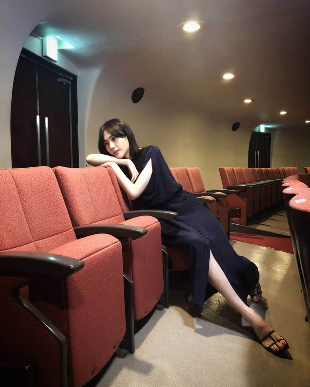 松井愛莉さんのインスタグラム写真 - (松井愛莉Instagram)「映画 @iyashi_movie 「癒しのこころみ～自分を好きになる方法」  取材中のオフショット。 素敵な衣装を着ると幸せな気分になりますね。  インスタライブ見てくださった方もありがとうございます! 完成披露の様子もアップしますね。」6月17日 22時34分 - airi1226_official