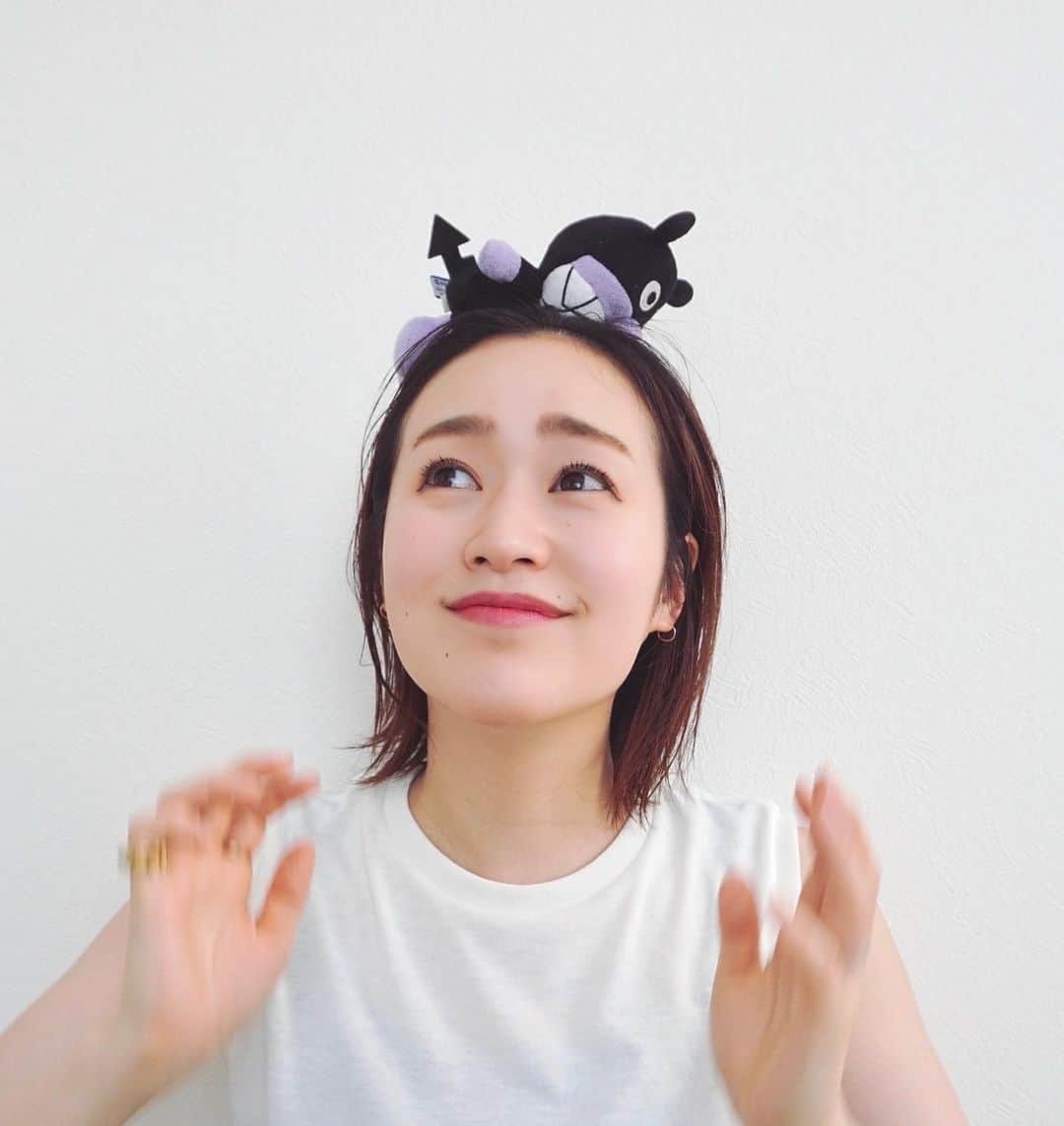 sayumi katoさんのインスタグラム写真 - (sayumi katoInstagram)「私の頭の上におもちゃを乗せるのがおチビのマイブーム。﻿ ﻿ ﻿ #1歳」6月17日 22時33分 - say_ume