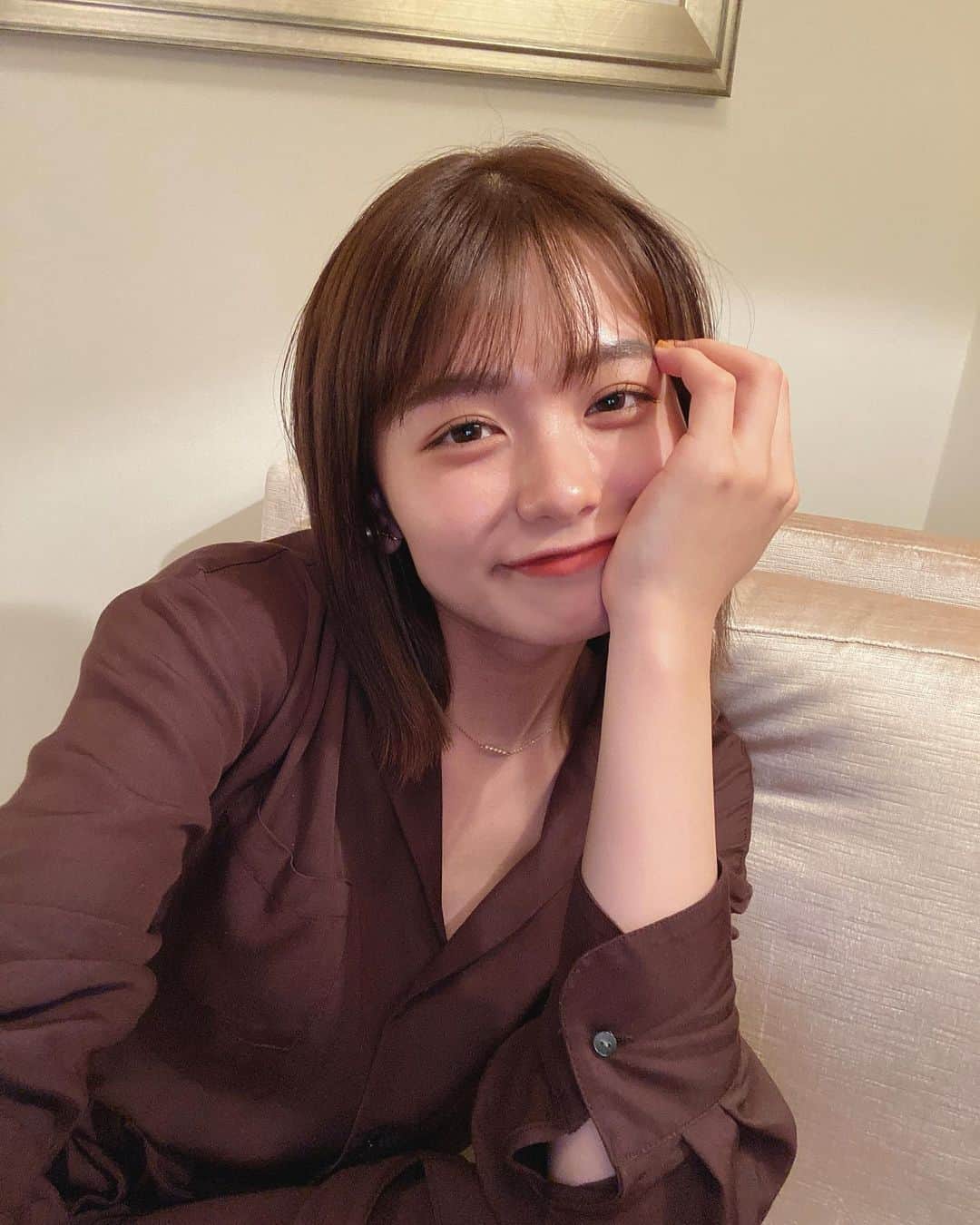 足立佳奈のインスタグラム：「さいきんブラウン多め。🥰 #あだちふく」