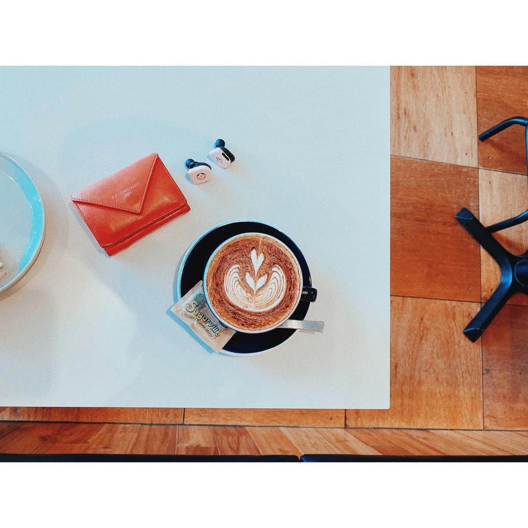 紗栄子さんのインスタグラム写真 - (紗栄子Instagram)「本日 @rosa_coffee で飲んだcappuccinoが美味しすぎた...☕️💘 ﻿ ﻿ 大人になり経験値が増していくにつれ、初めての「もの」や「こと」に出逢うことは少なくなっていくし、それにプラスして「感動する」ということもなかなか経験しづらくなるよね。﻿ ﻿ 初めてカプチーノを心の底から美味しいと感じた日☕️🌹。 ﻿ ﻿ 「初めてと感動」をセットで久しぶりに体験させていただきました🌹﻿ @rosa_coffee #cappuccino」6月17日 22時38分 - saekoofficial