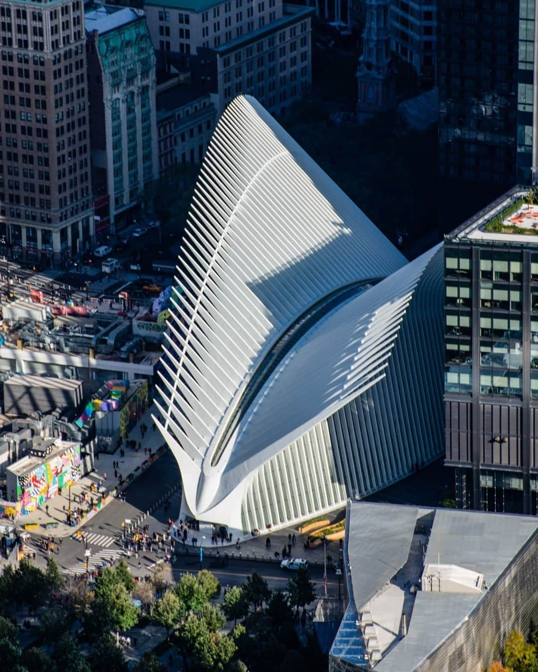 nyonairさんのインスタグラム写真 - (nyonairInstagram)「🕊The amazing Oculus! Have you been here before? . . . . @flynyon @nyonair @nyonstudio #flynyon #nyonair #nyonstudio #nychelicopter #helicopter #newyorkcity #nyc #nycprimeshot #manhattan #oculus #wtc #worldtradecenter #theoculus #oculusnyc」6月17日 23時02分 - nyonair