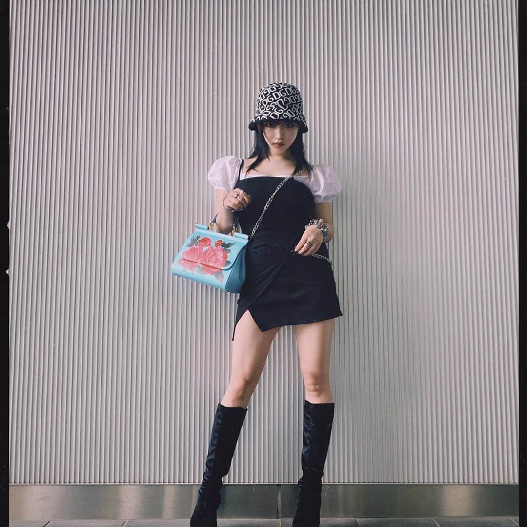 なつかさんのインスタグラム写真 - (なつかInstagram)「🐝 . たまには私服を。 . . . #japanesemodel#shootingtokyo#tokyofashion#snap#model#make#fashionmovie#gravure#coordinate」6月18日 0時02分 - natsucaos2