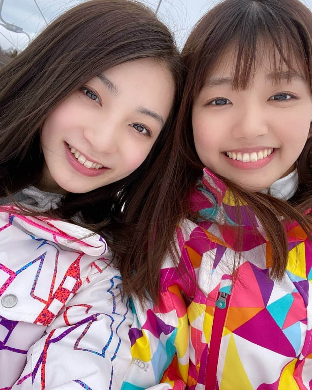 山本花織のインスタグラム：「． 誕生日おめでとう☺︎ 初めて会った時は10歳だったのにもう20歳だね、、😂」