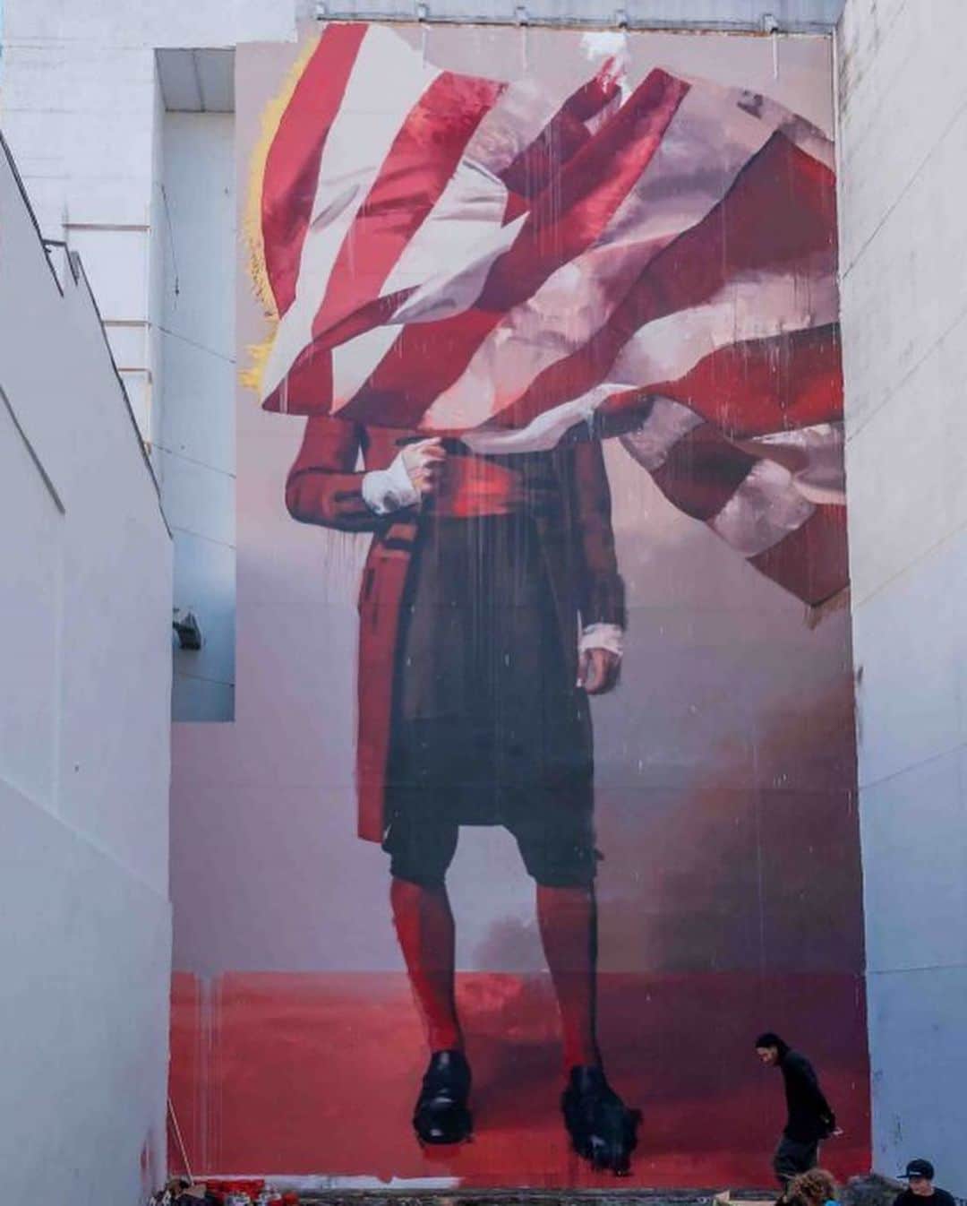 Juxtapoz Magazineさんのインスタグラム写真 - (Juxtapoz MagazineInstagram)「“The Blind Patriot” mural by @conorsaysboom in downtown Miami, painted December 2017 as part of the #JuxtapozClubhouse」6月18日 0時01分 - juxtapozmag