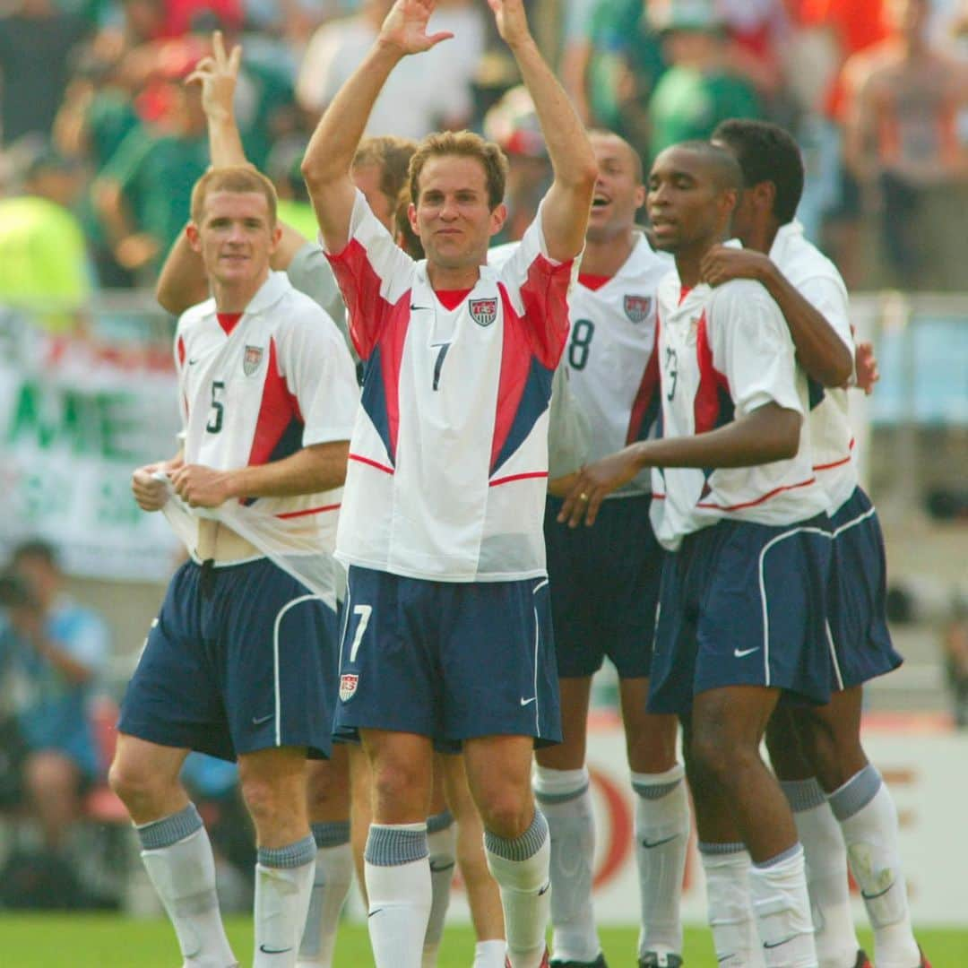 サッカー アメリカ代表チームさんのインスタグラム写真 - (サッカー アメリカ代表チームInstagram)「🗓 #OTD 2002: In the highest stakes match ever played between the two countries, the 🇺🇸 used goals from Brian McBride and @landondonovan10 to defeat 🇲🇽 2-0 in the @fifaworldcup Round of 16.」6月18日 0時10分 - usmnt