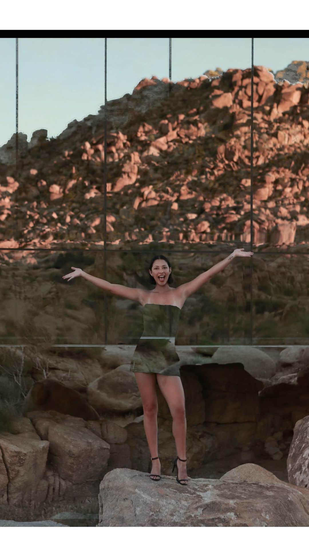 ジョーディン・テイラーのインスタグラム：「The Taylor Martin Team welcomes you to Joshua Tree California, home of this 4 bedroom, 5,500 sqft steel and glass masterpiece. I wore my handy dandy invisible dress for the occasion.... Can you Name That Price?! DM with rental inquiries! #demilovato #hypebeast #taylormartinteam #namethatprice @ddlovato @addressedbyred @hypebeast @the_real_greg_mielcarz @invisible_house_joshua_tree」