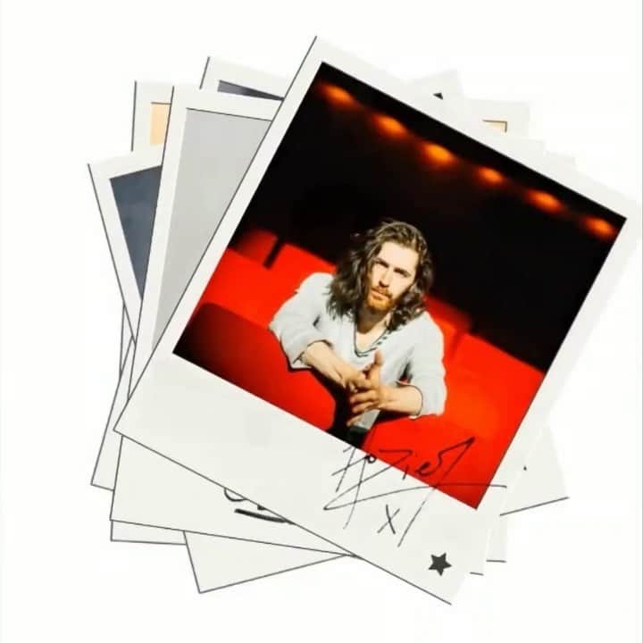 ホージアのインスタグラム：「I’m supporting @officialannielennox and @thecirclengo with their emergency fundraising appeal. The Circle are working to support marginalised women with food and hygiene parcels, access to refuges, and counselling for survivors of violence. You can win a special performance from me by entering their Music Auction. Good luck! #thecirclemusicauction  www.charitystars.com/thecircle」