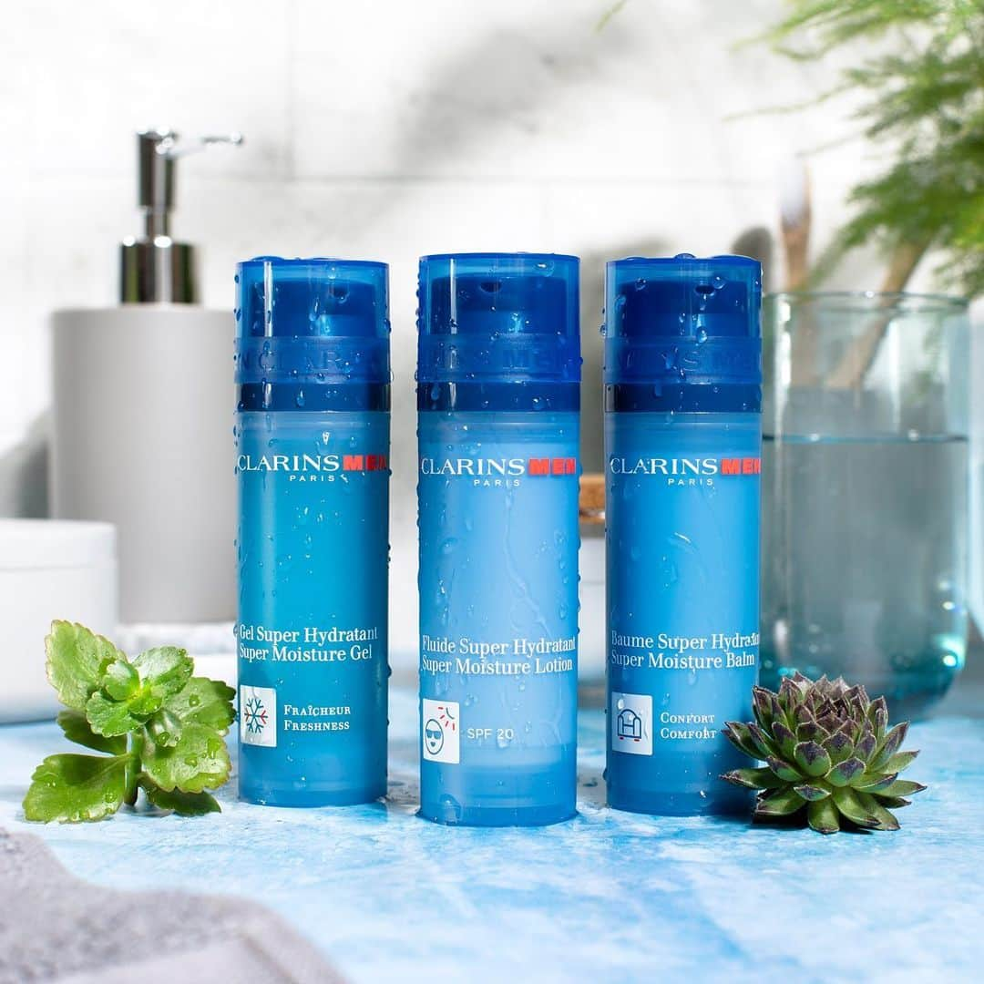 ClarinsUKさんのインスタグラム写真 - (ClarinsUKInstagram)「Treat him with ClarinsMen the Father's Day 💙 Choose our Super Moisture range for intensely hydrated skin that is strengthened.  #ClarinsMen #SuperMoisture #FathersDayGifts」6月18日 1時58分 - clarinsuk