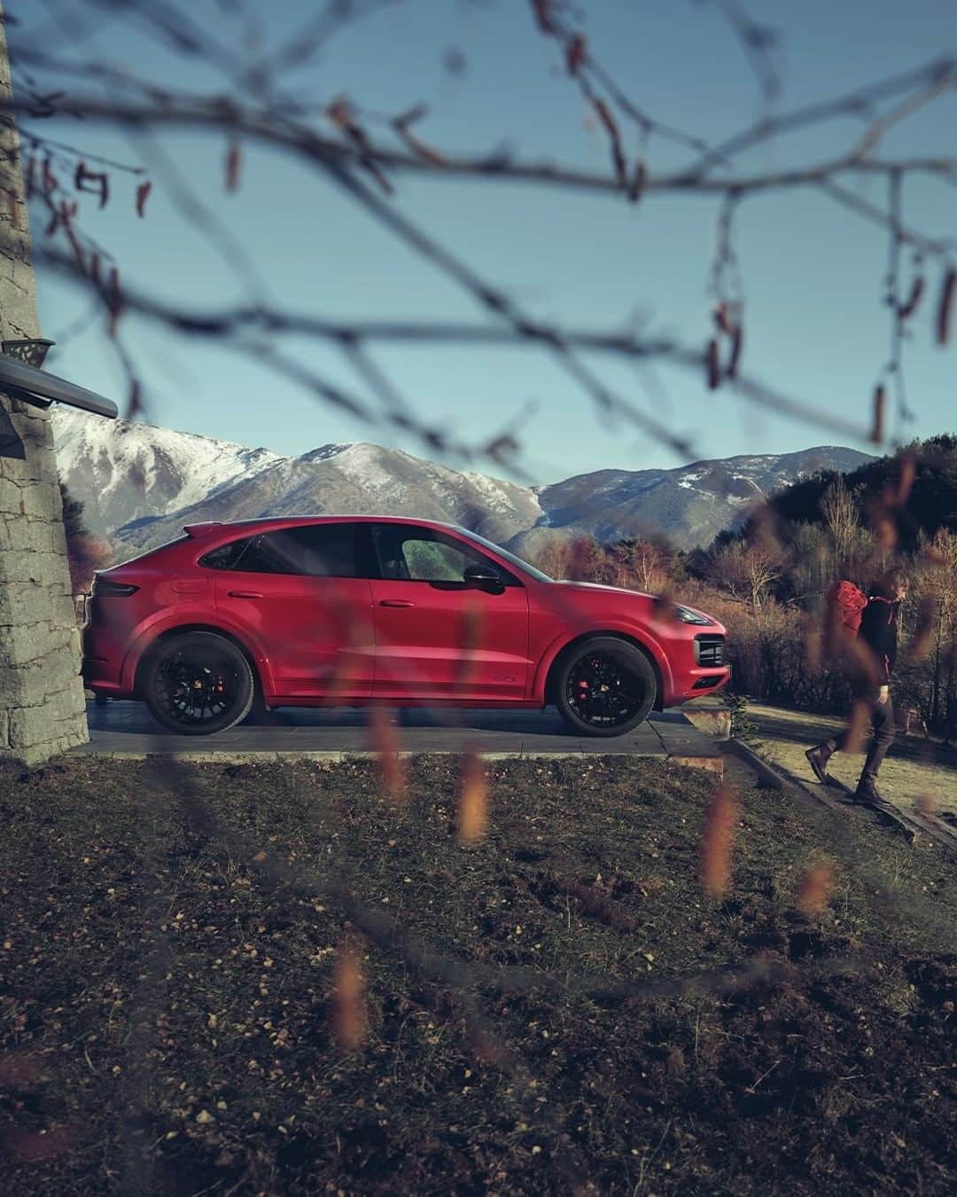 Porscheさんのインスタグラム写真 - (PorscheInstagram)「Giving you everything you love, and so much more. Head to our IG Story to explore how the all-new Cayenne GTS Models define ‘more’. #MoreOfWhatYouLove #Porsche #Cayenne  __ Cayenne GTS: Fuel consumption combined: 11,4-11,2 l/100 km; CO2 emissions combined: 260-255 g/km Cayenne GTS Coupé: Fuel consumption combined: 11,4- 11,2l/100km; CO2 emissions combined: 260-256g/km」6月18日 2時00分 - porsche