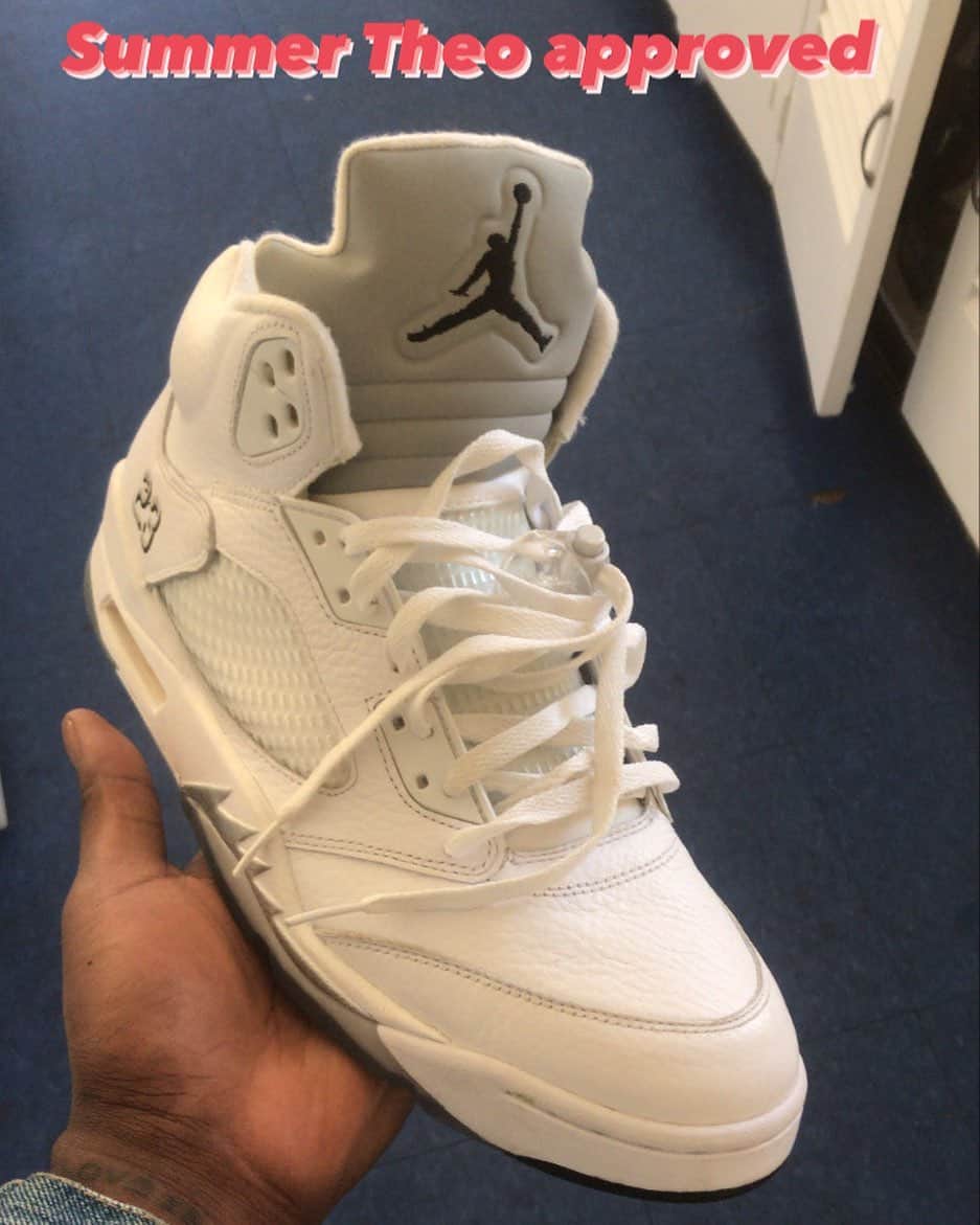セオフィラス・ロンドンのインスタグラム：「AJ V metallics .... Theo approved」