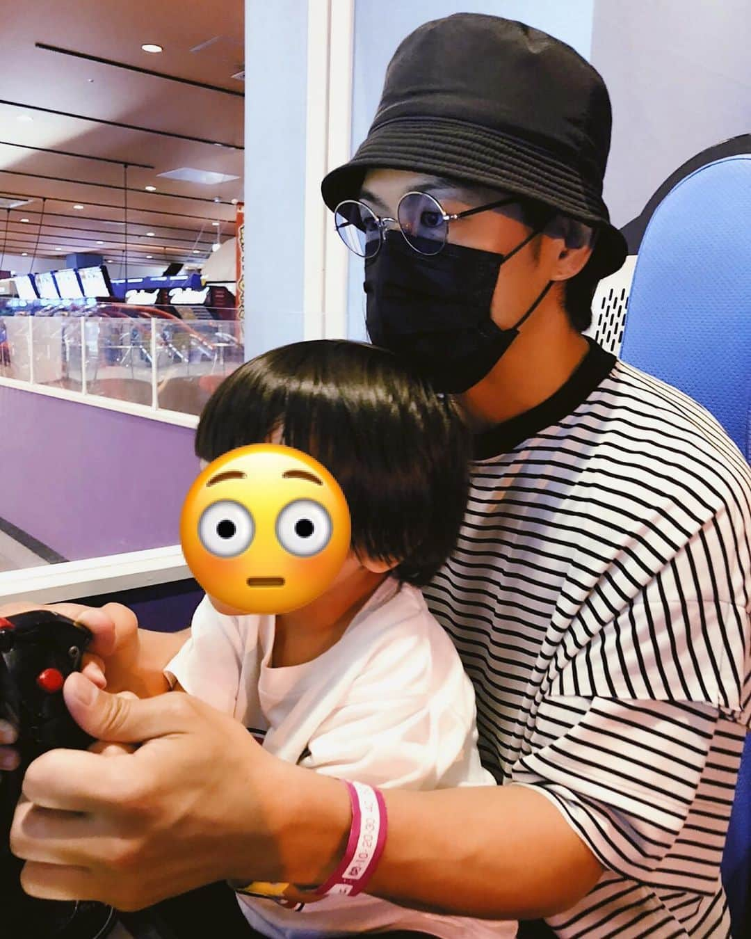 松本利夫さんのインスタグラム写真 - (松本利夫Instagram)「2人ともゲームはいつも真剣💥💥💥」6月18日 11時42分 - exile_matsu