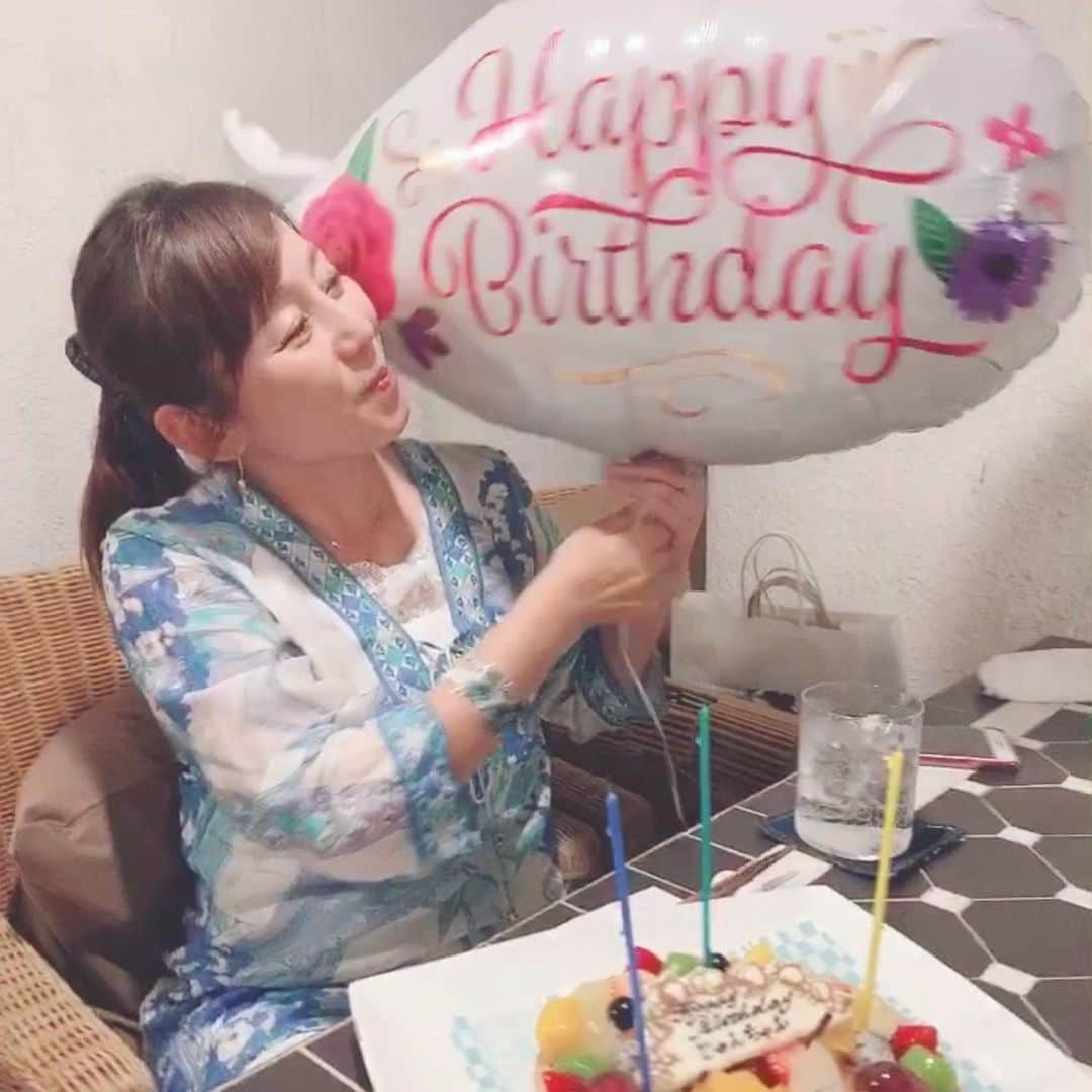 吉田玲奈さんのインスタグラム写真 - (吉田玲奈Instagram)「Jun-chan's birthday party🎂🎉🥂😘 #熟女会 #３ヶ月ぶりに会えた #お誕生日会 #外食できる幸せ #みんな元気 #おめでとう #オトナになったね #キルフェボン #大好き #happybirthday  #もうすぐお誕生日 #楽しいこといっぱいの1年になりますように ♡ #白鳥風船 #ラブレター #セラミカアルティスティッチナ  #山本潤 ちゃん」6月18日 11時33分 - reina.yoshida.ciel.1218