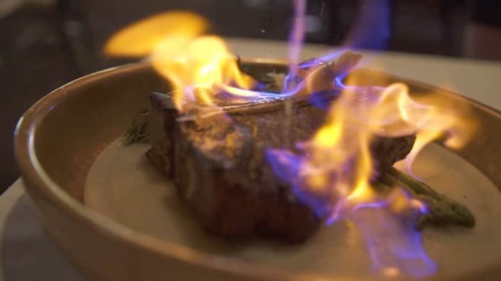 Palms Casino Resortのインスタグラム：「🔥🥩🔥 T-Bones at @redrockcasino 🔥🥩🔥 . . . . . #tbonesteak #summerlin #vegas #redrockcasino #palmslv #family #stationcasinos」