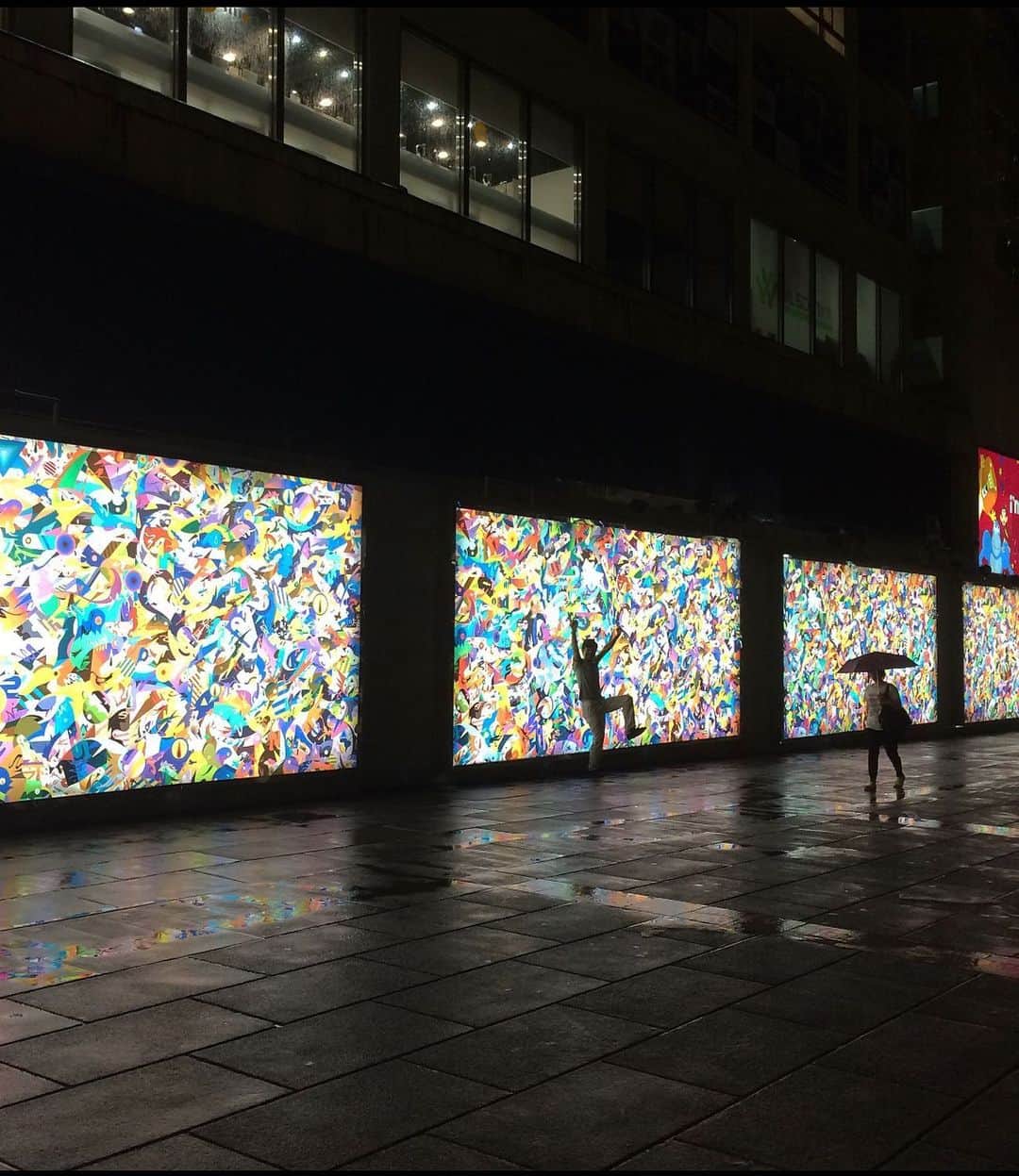 松山智一のインスタグラム：「Circa 2015 #harbourCity #Hongkong #PublicArt , more to come Soon, #Tokyo  東京待ってろよ、もうすぐ。期待以上の、、。」